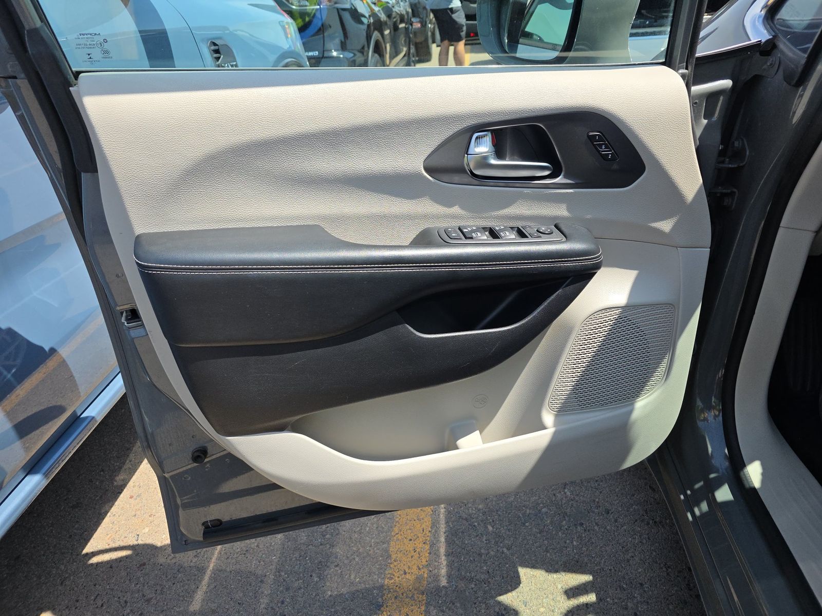 2022 Chrysler Pacifica Touring L FWD