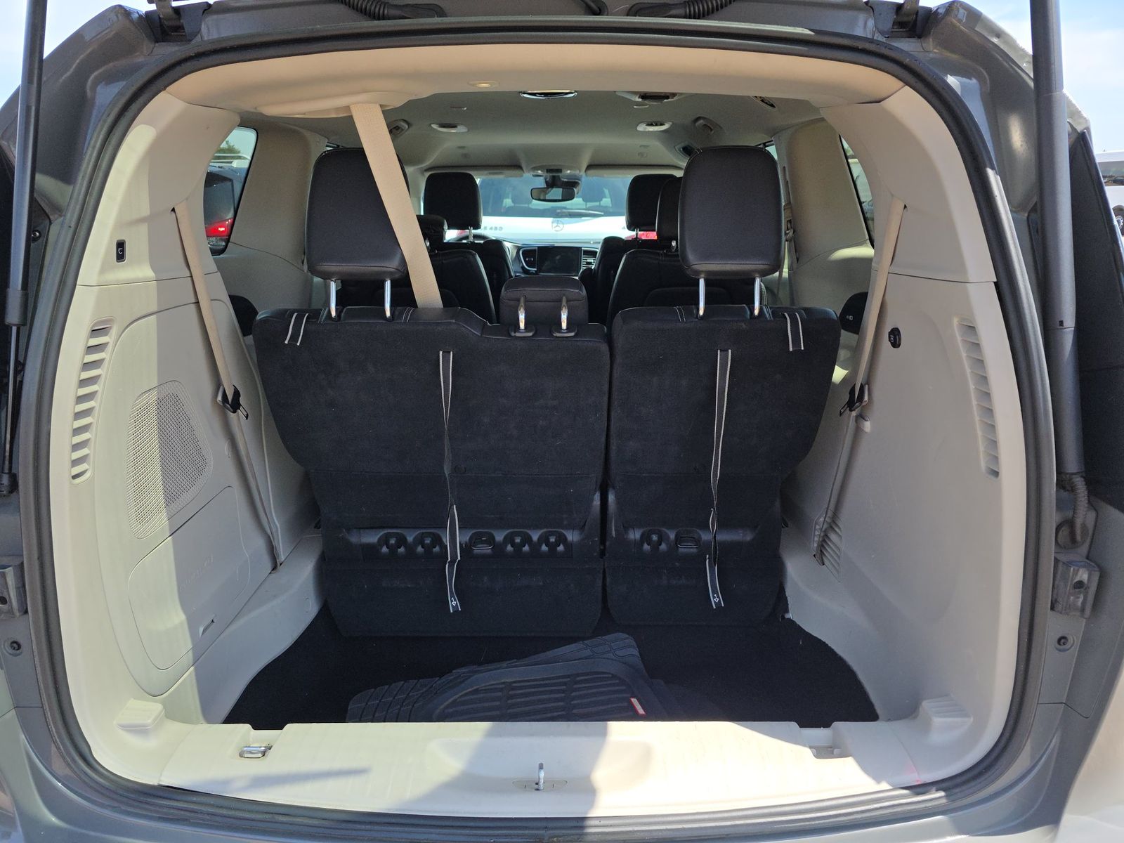 2022 Chrysler Pacifica Touring L FWD