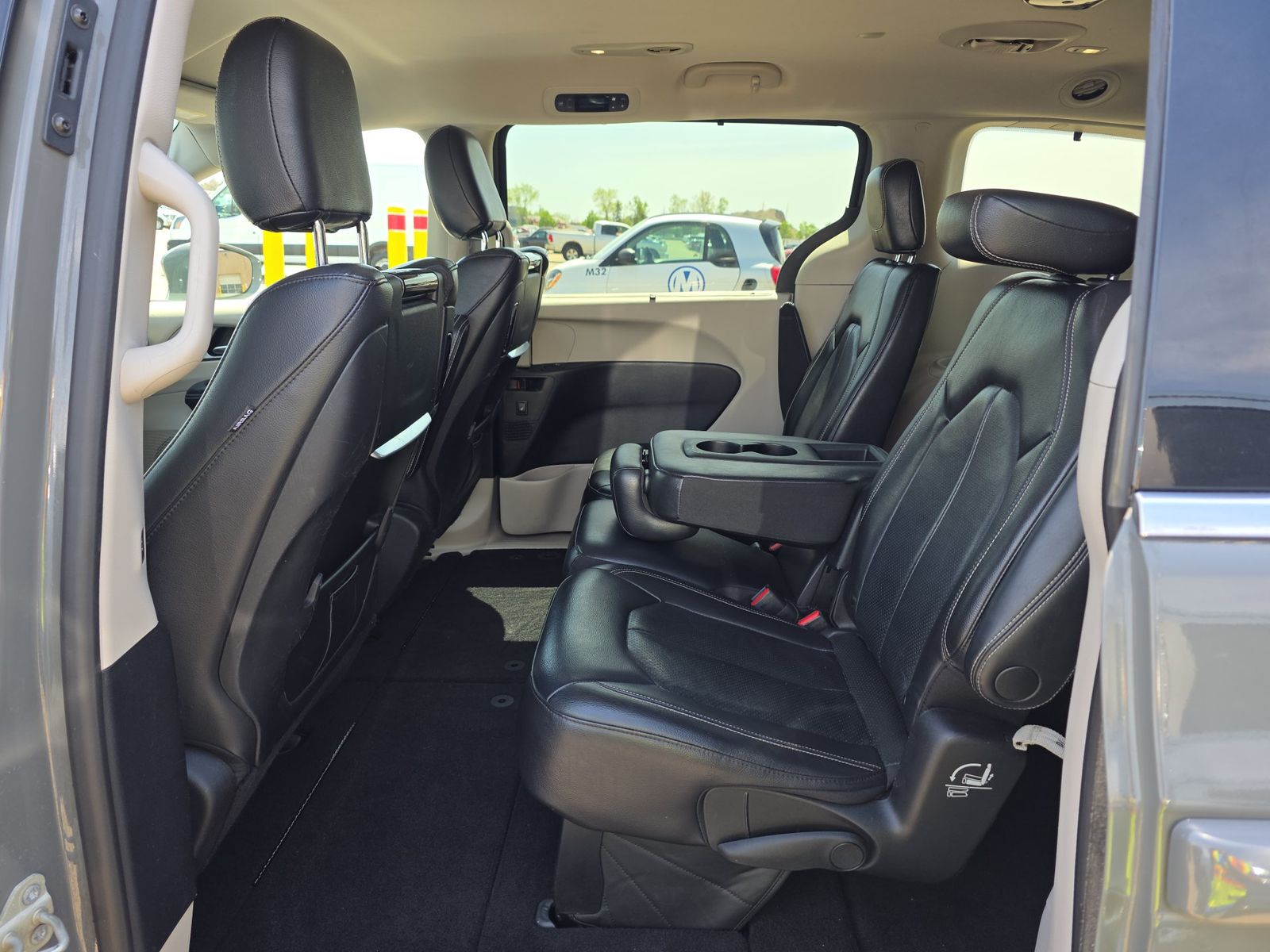 2022 Chrysler Pacifica Touring L FWD