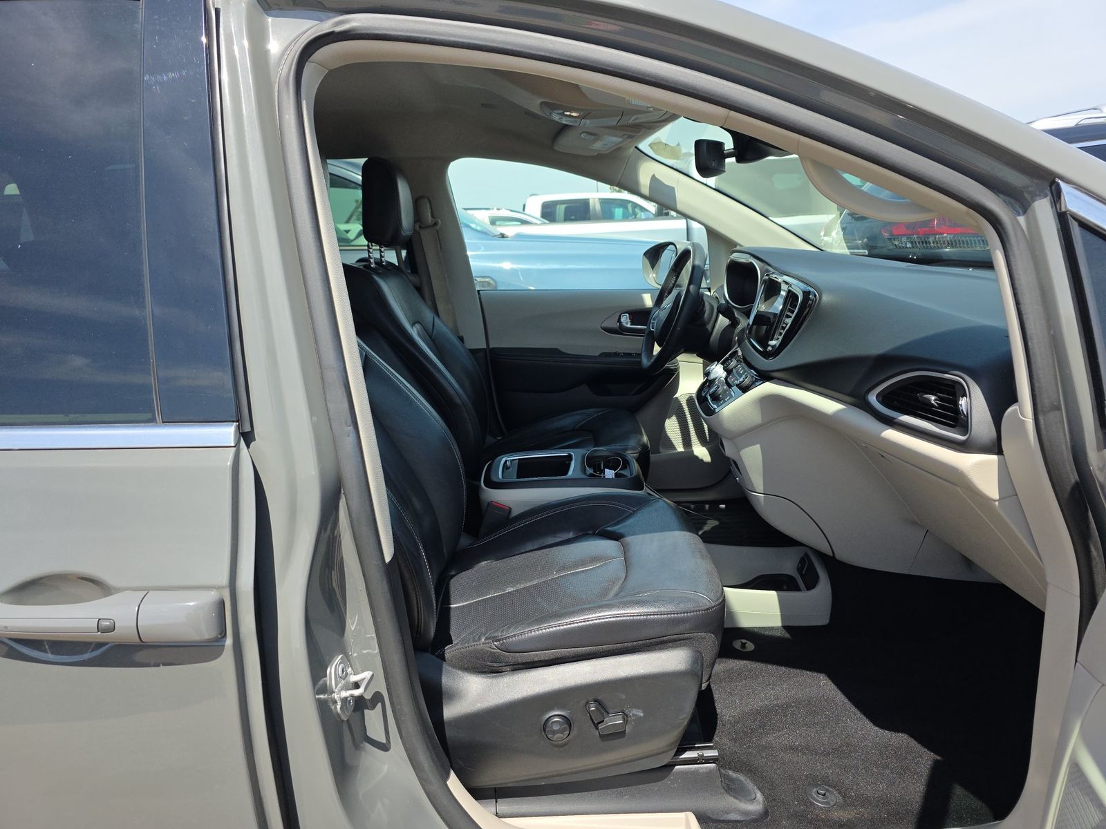 2022 Chrysler Pacifica Touring L FWD
