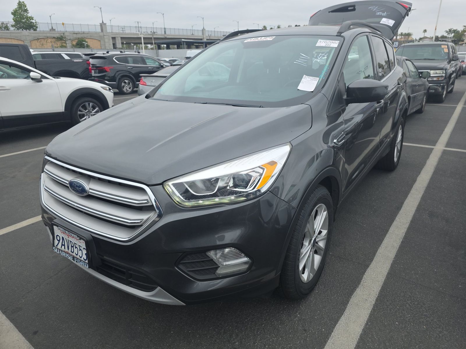 FORD ESCAPE - 1