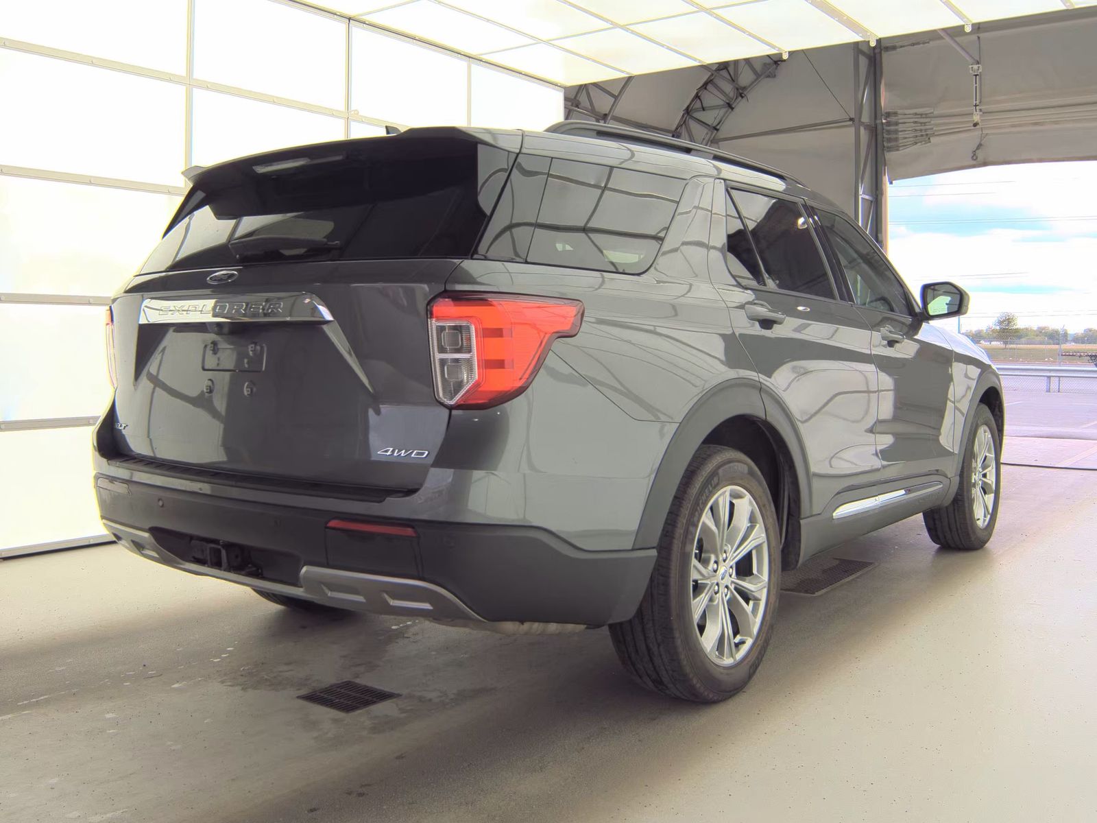 FORD EXPLORER - 6