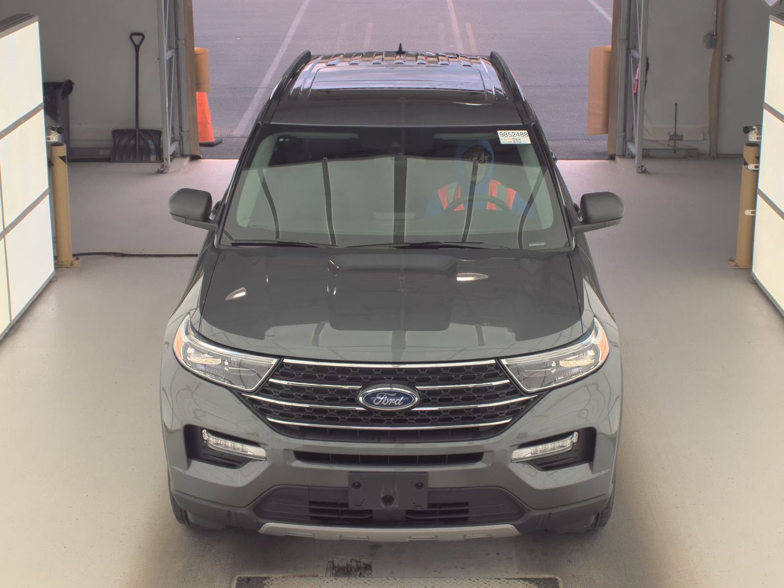 FORD EXPLORER - 3