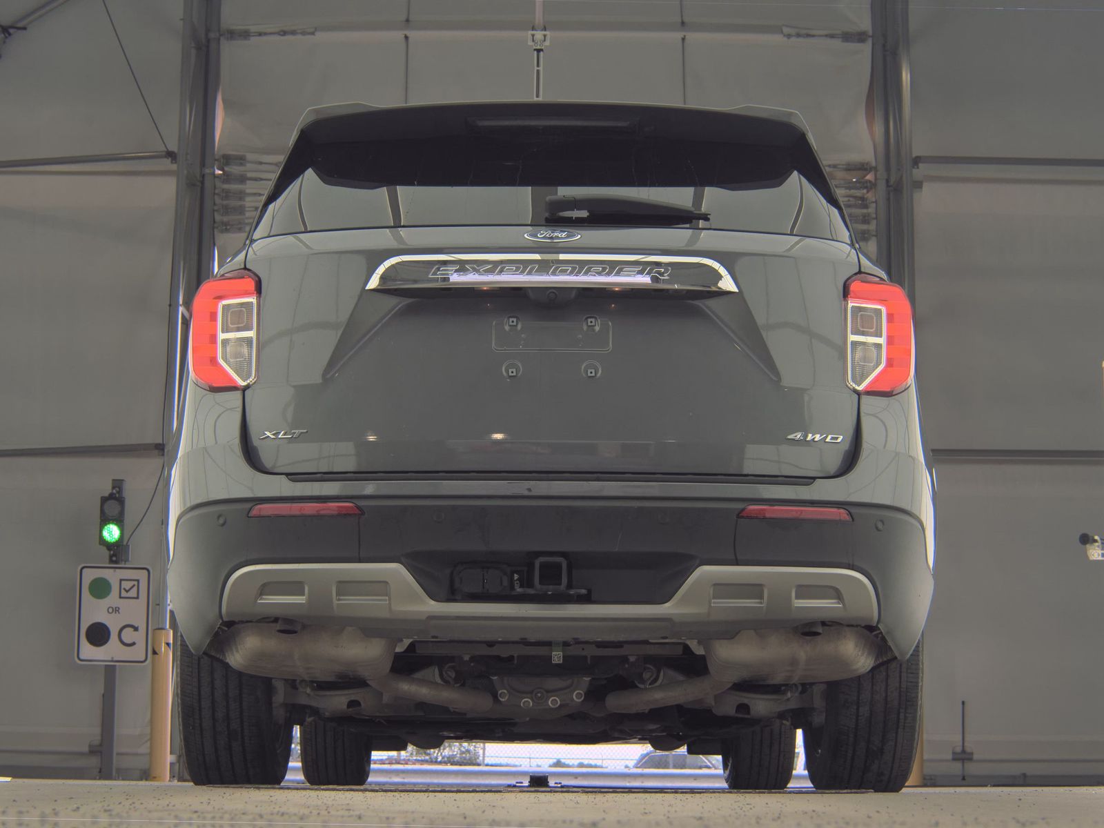 FORD EXPLORER - 8