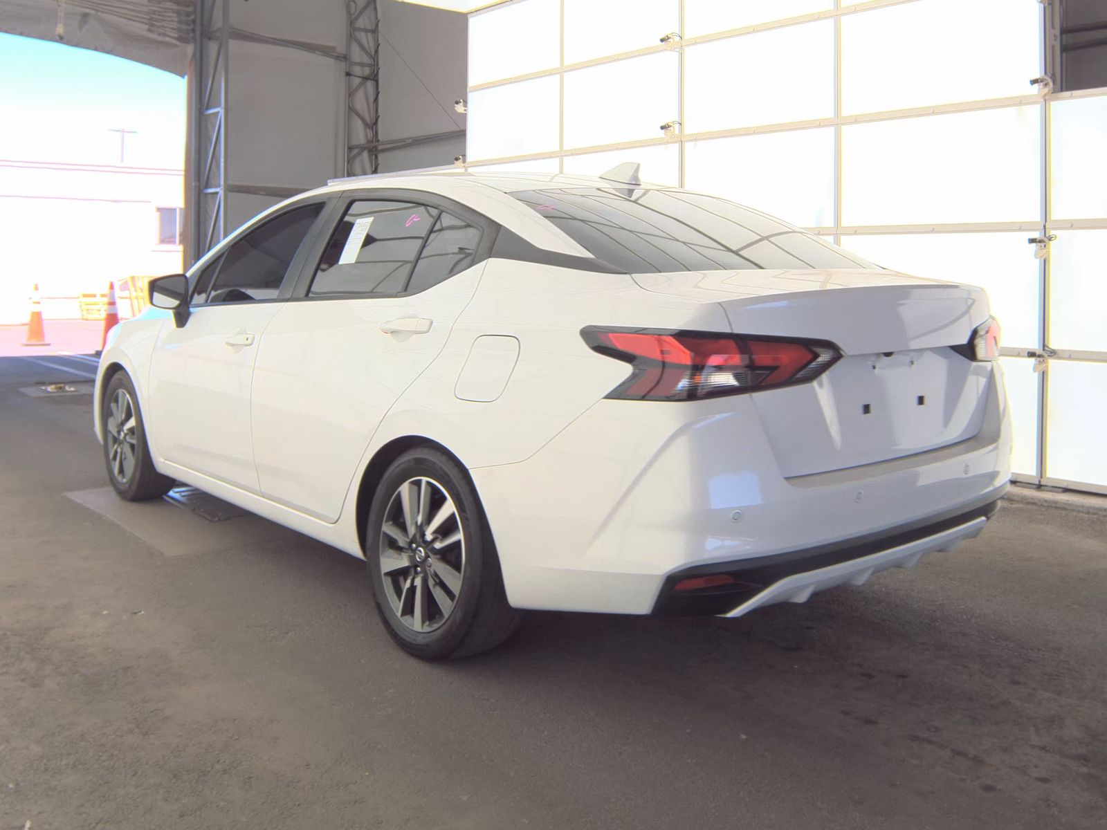 NISSAN VERSA - 7
