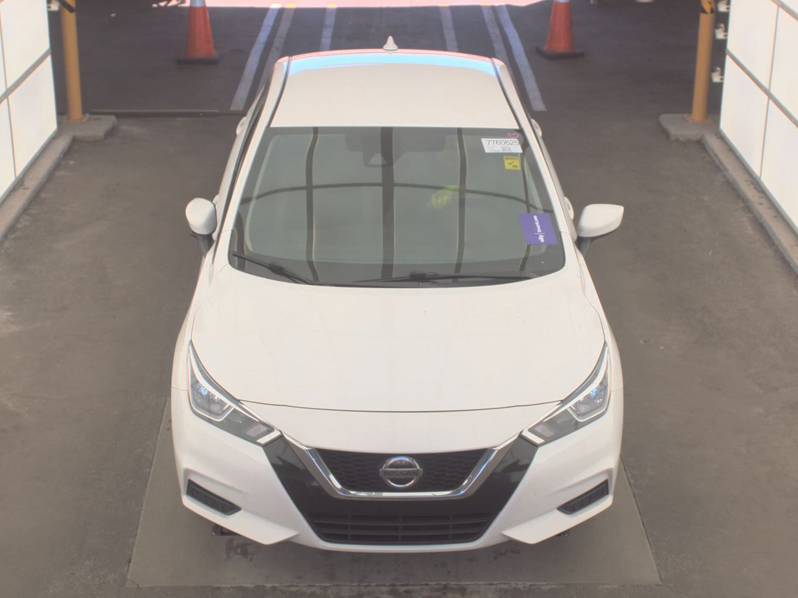 NISSAN VERSA - 3