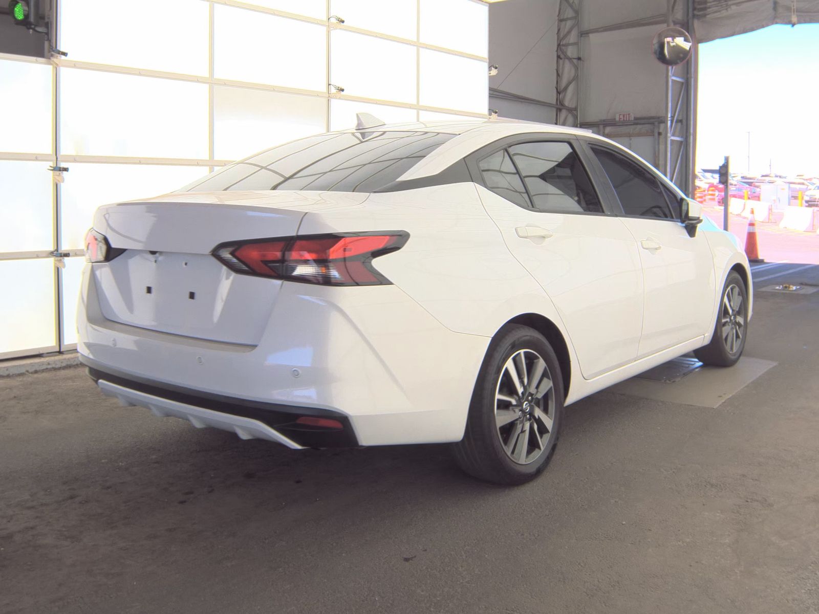 NISSAN VERSA - 5