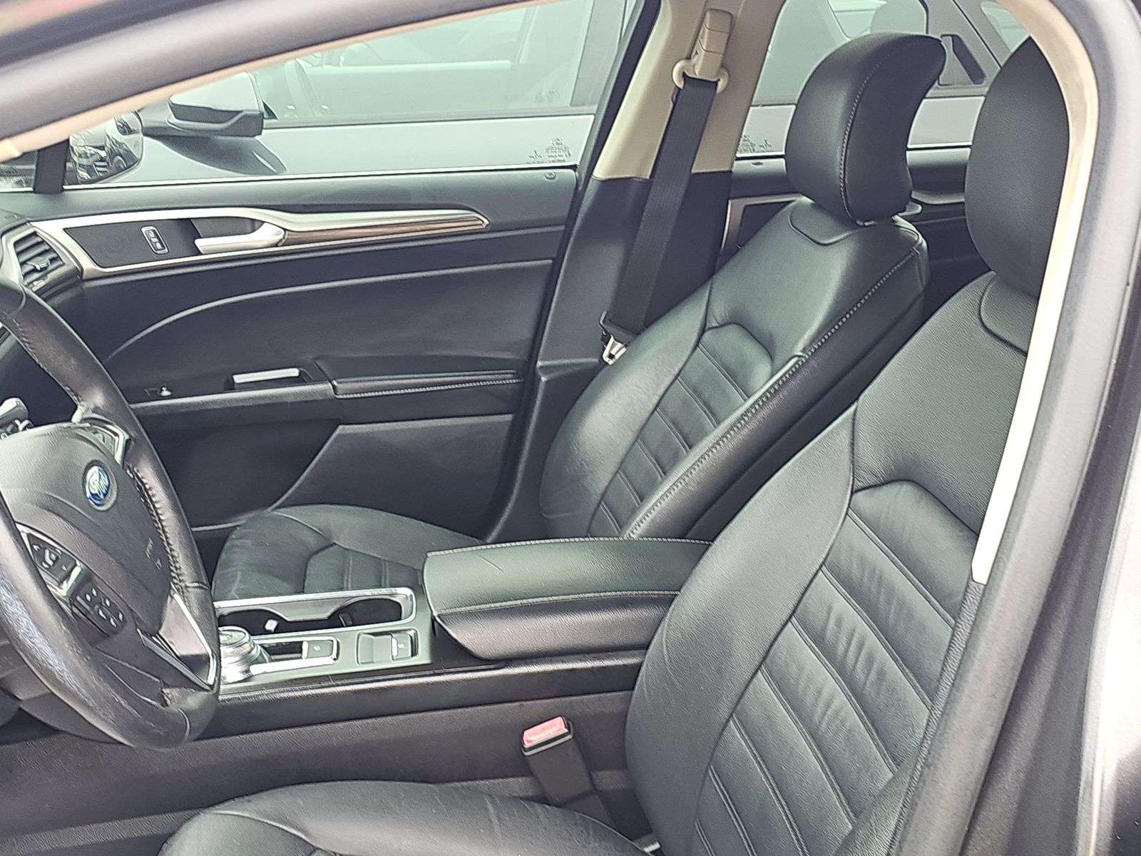 FORD FUSION - 8