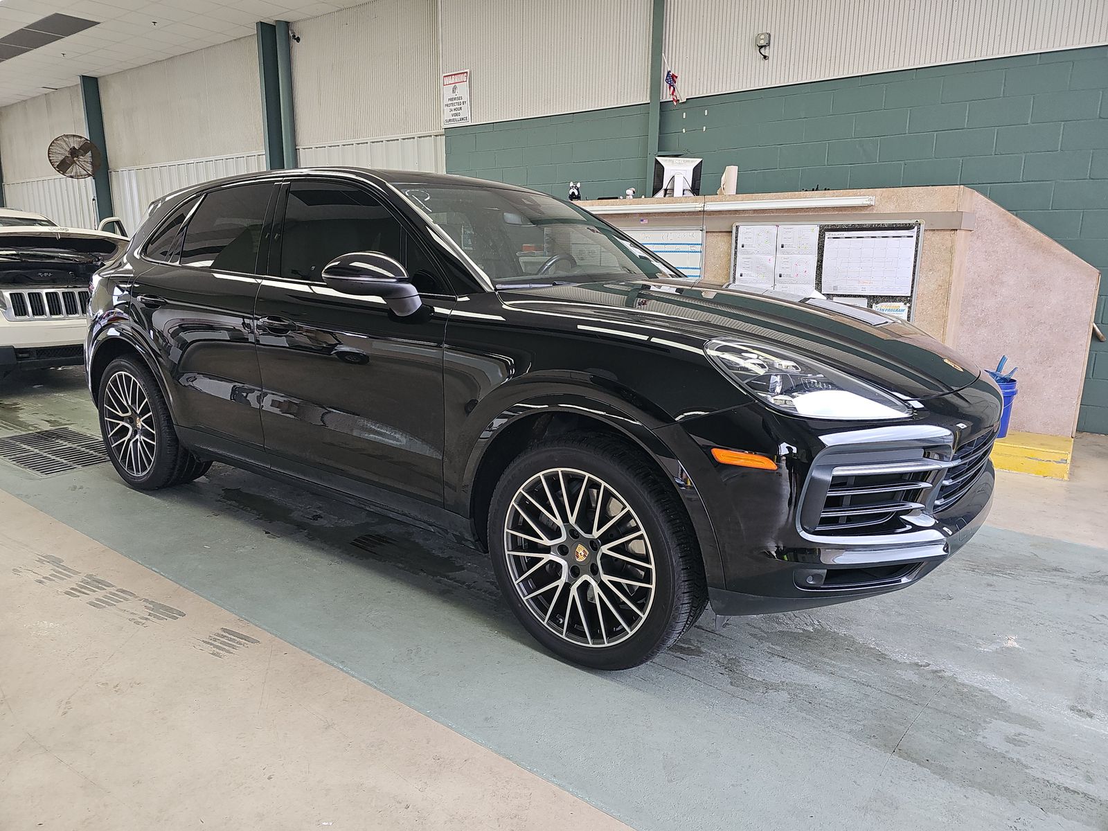 PORSCHE CAYENNE - 4
