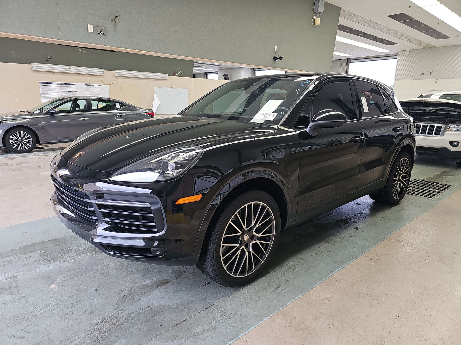 PORSCHE CAYENNE - 1