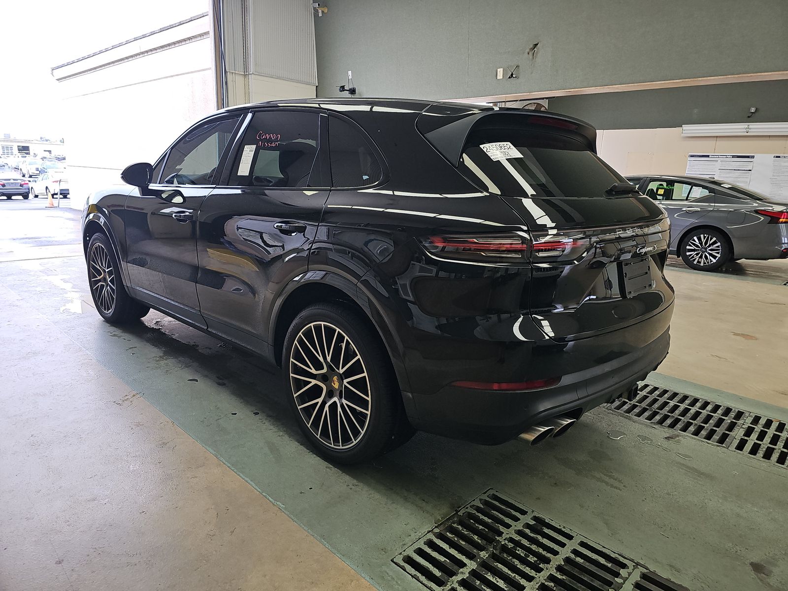 PORSCHE CAYENNE - 7