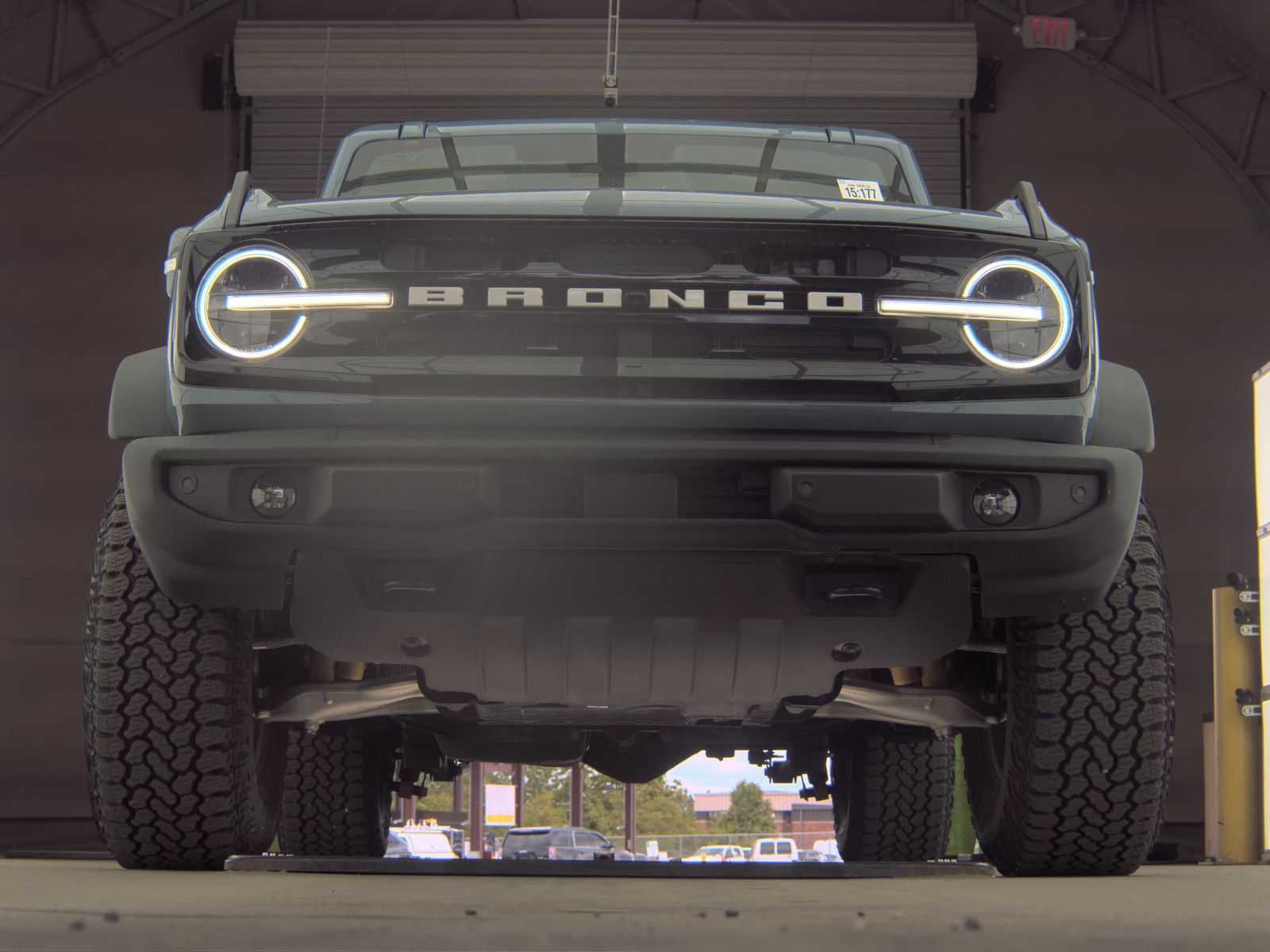 FORD BRONCO - 4
