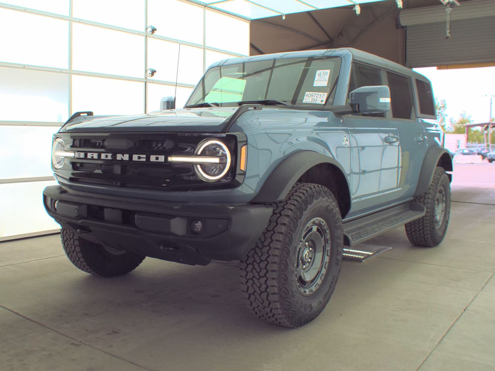 FORD BRONCO - 1