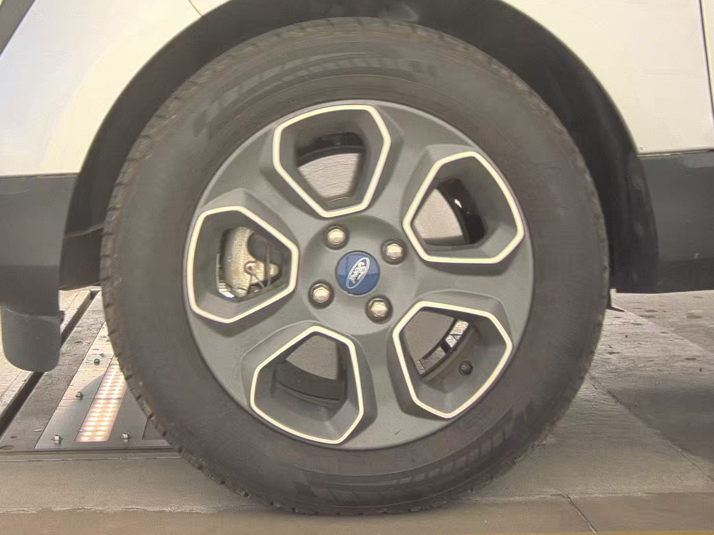 FORD ECOSPORT - 10