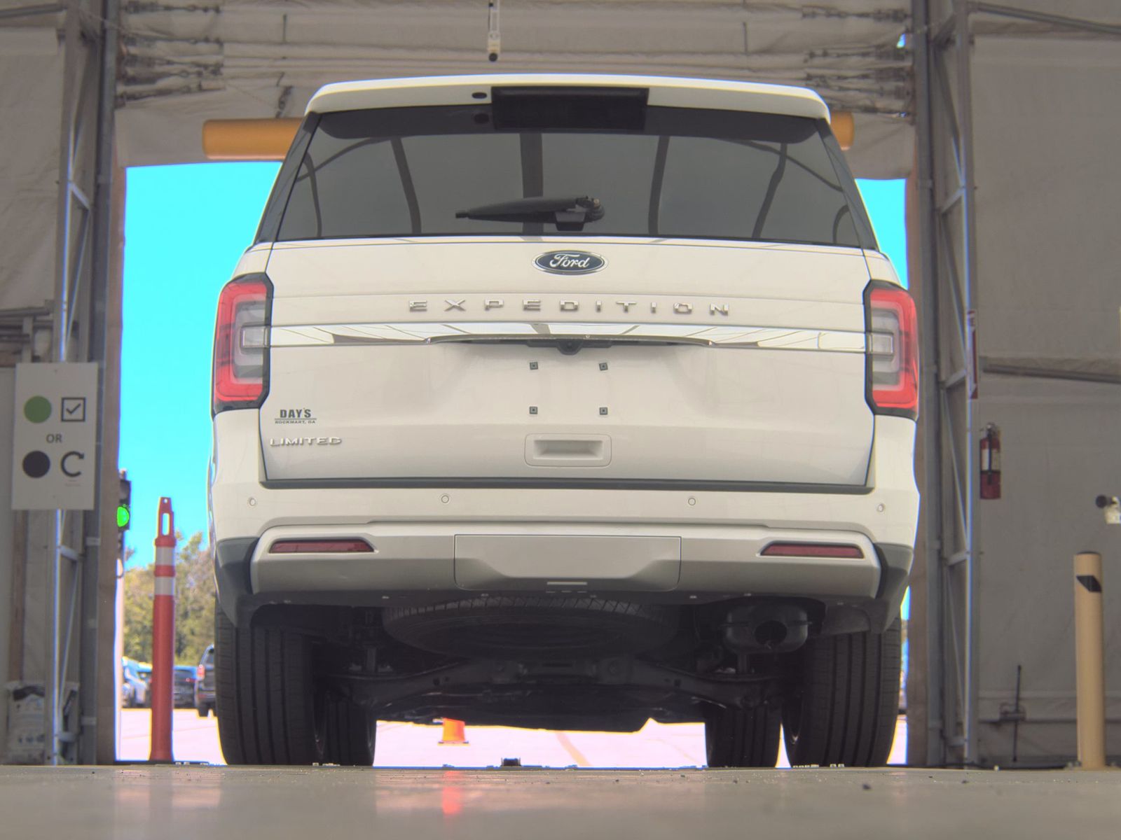 FORD EXPEDITION - 8