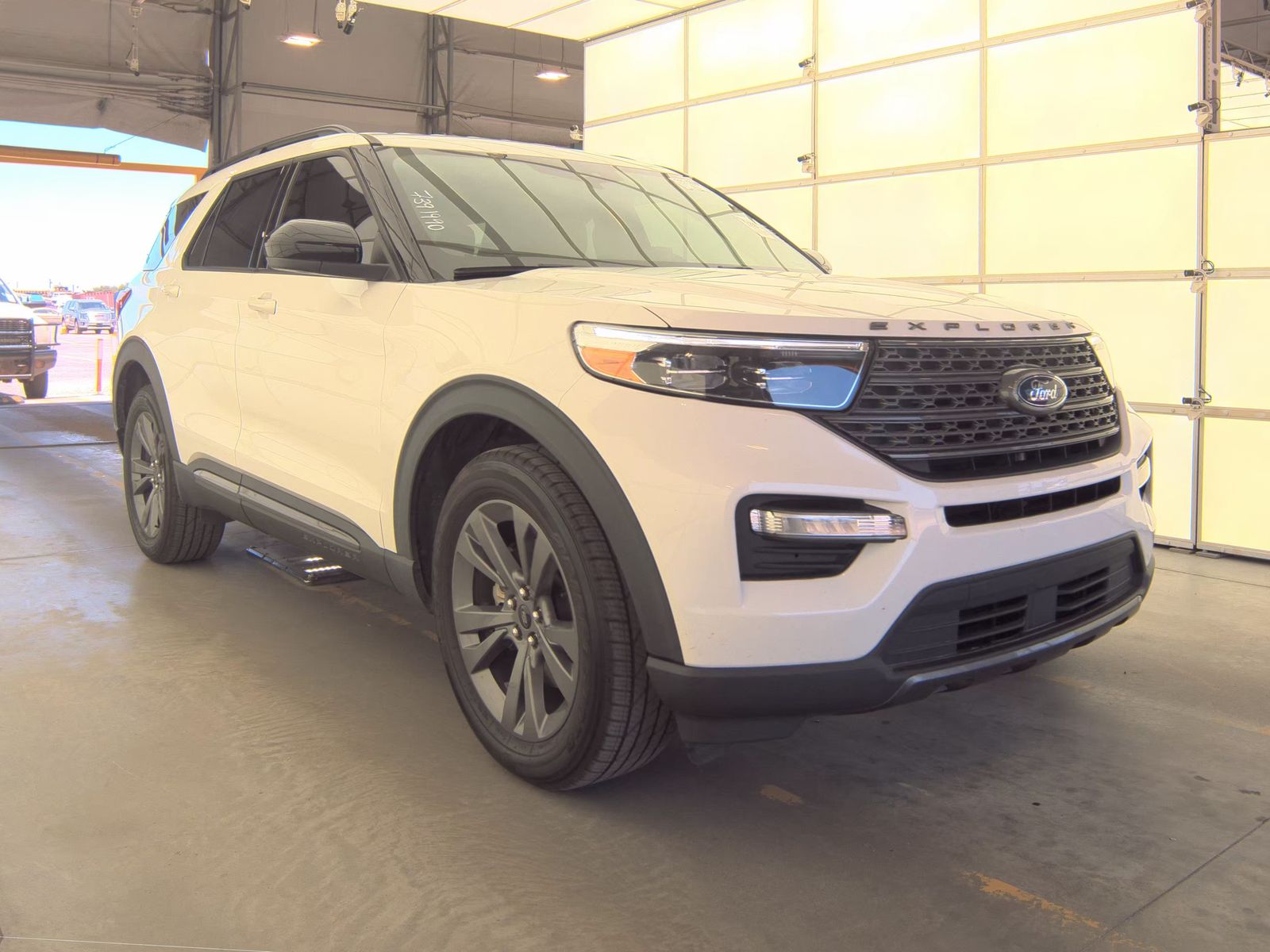 FORD EXPLORER - 5