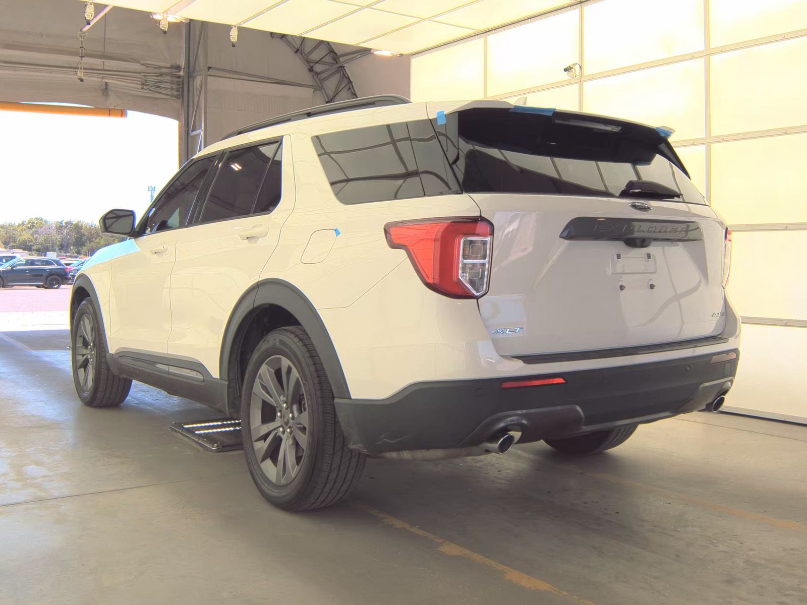 FORD EXPLORER - 9