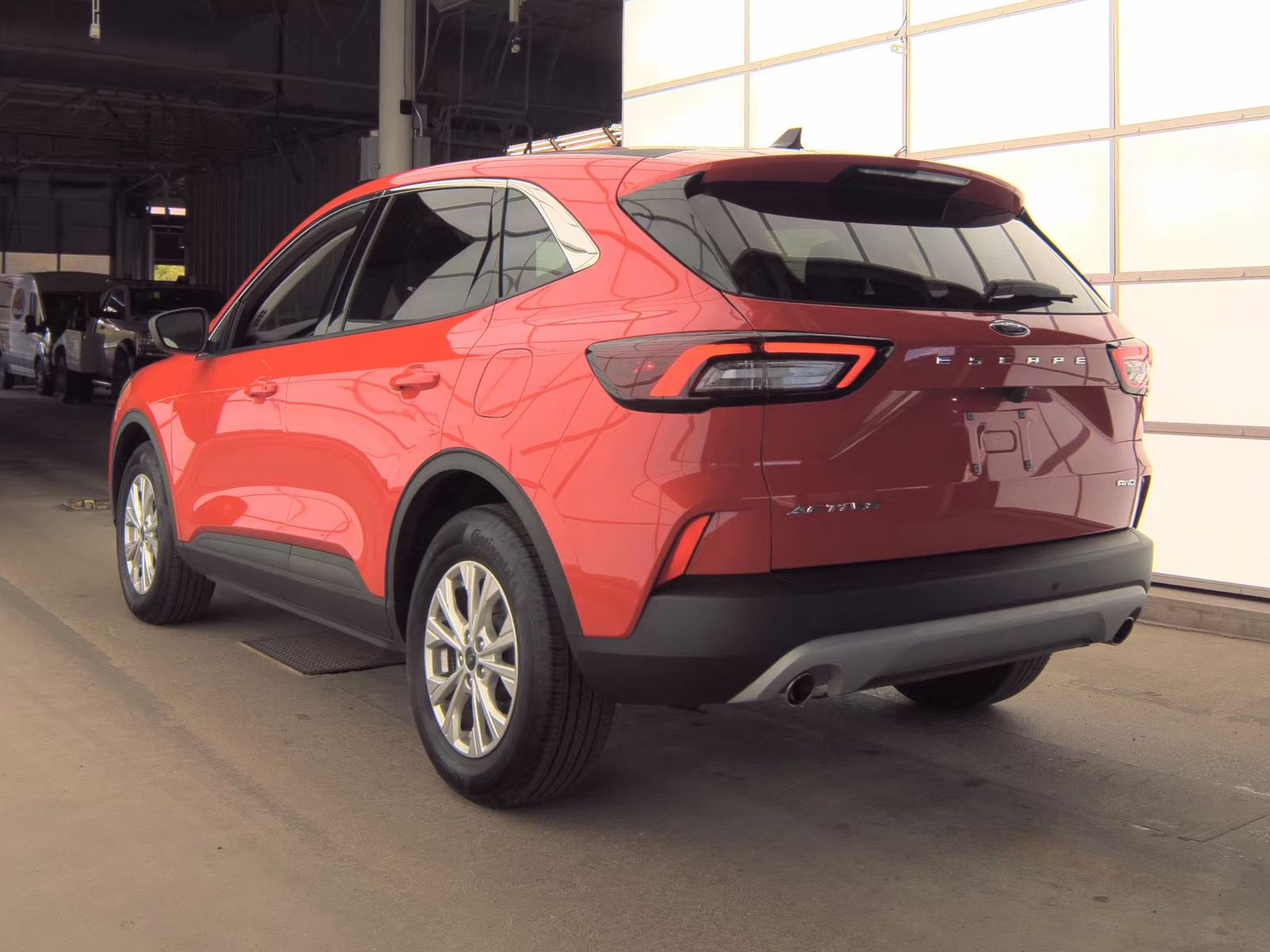 FORD ESCAPE - 9