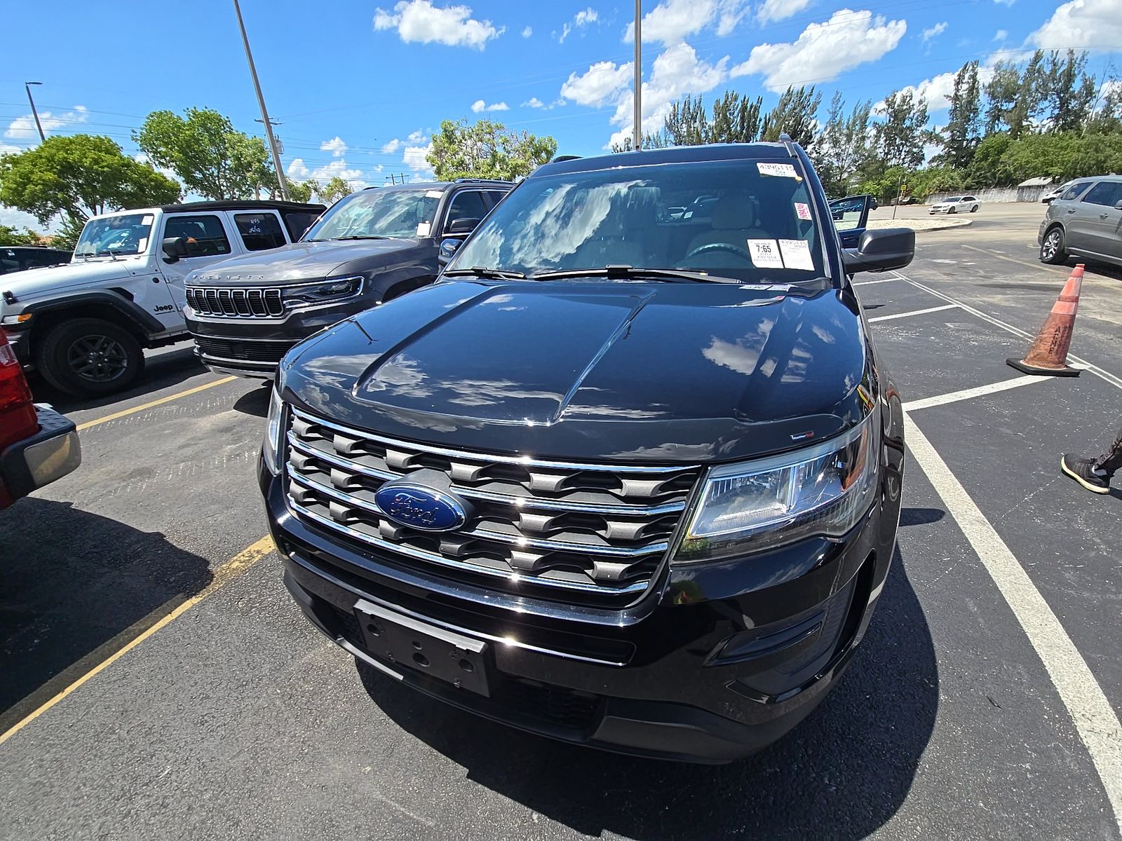 FORD EXPLORER - 3