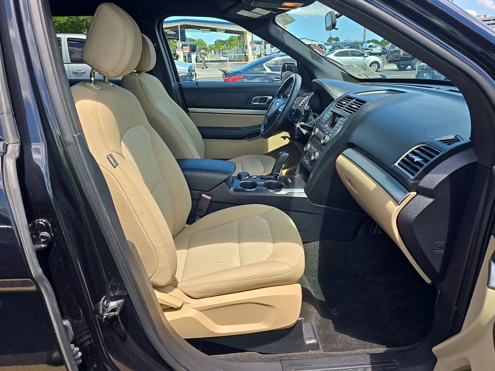 FORD EXPLORER - 9