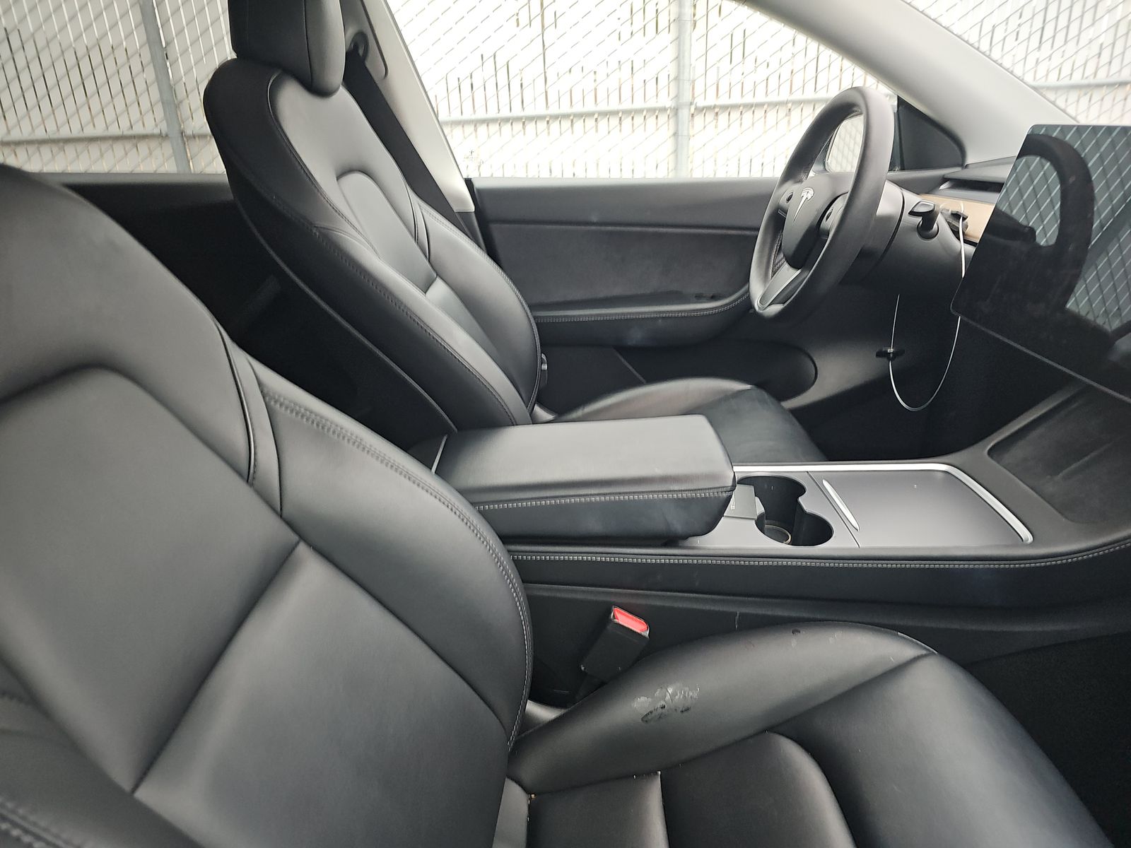 TESLA MODEL Y - 9