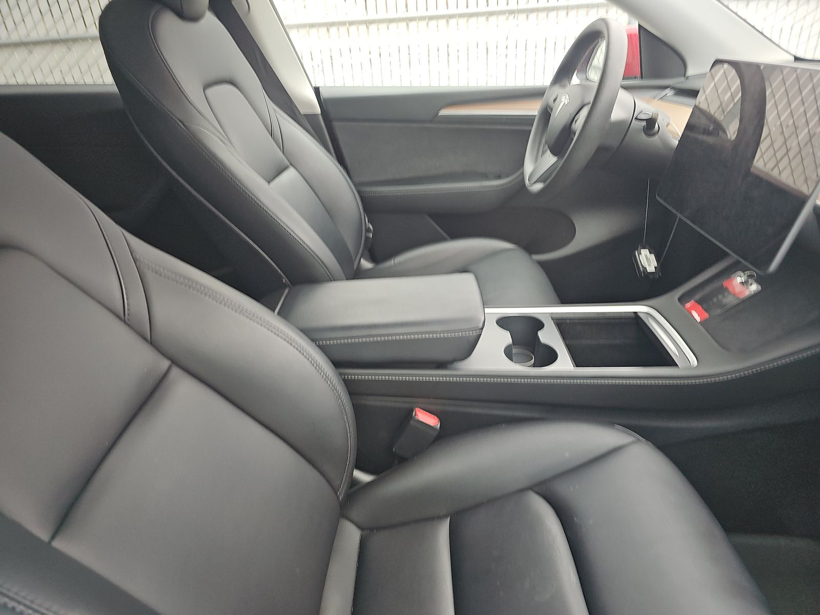 TESLA MODEL Y - 9