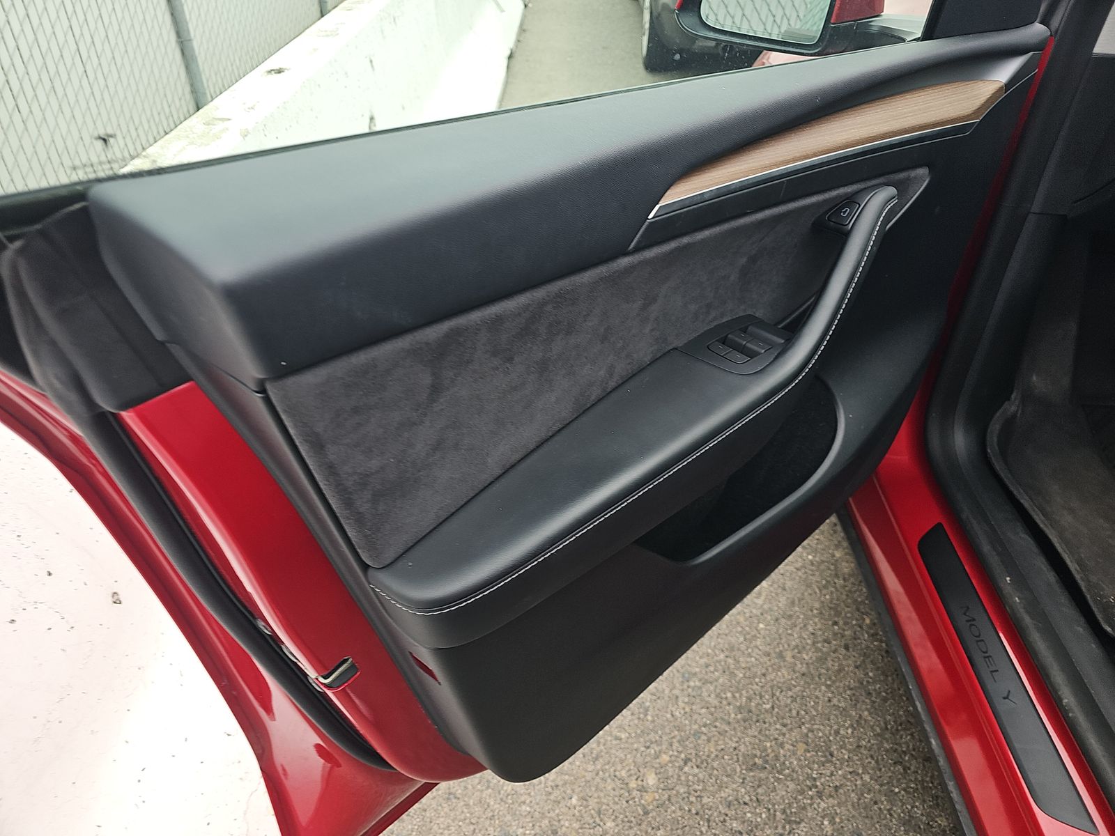 TESLA MODEL Y - 10