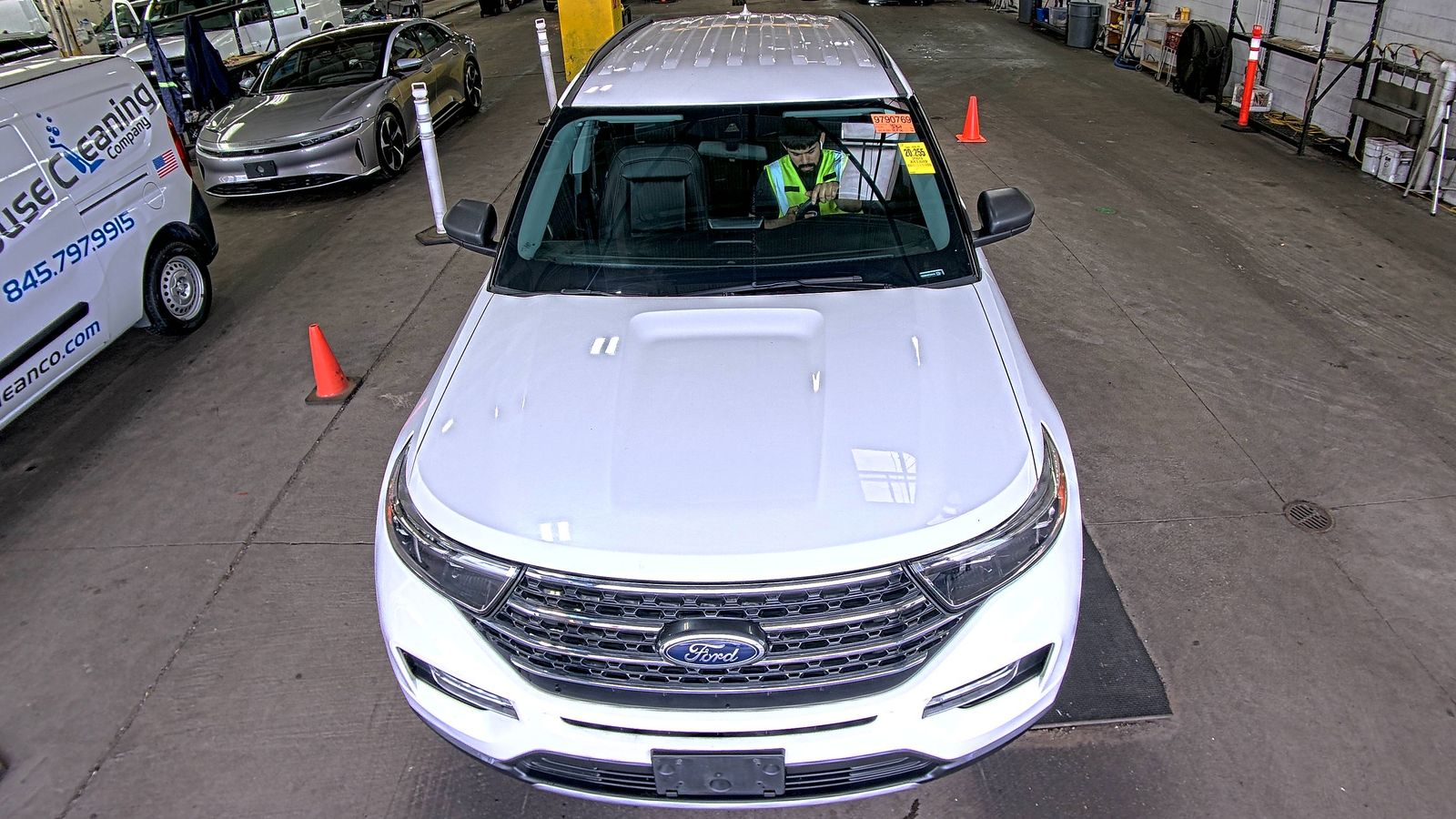 FORD EXPLORER - 3