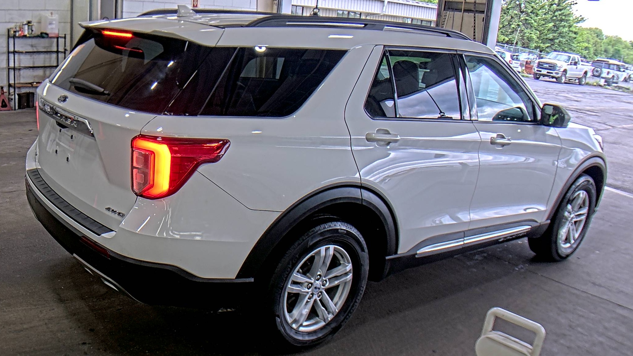 FORD EXPLORER - 5