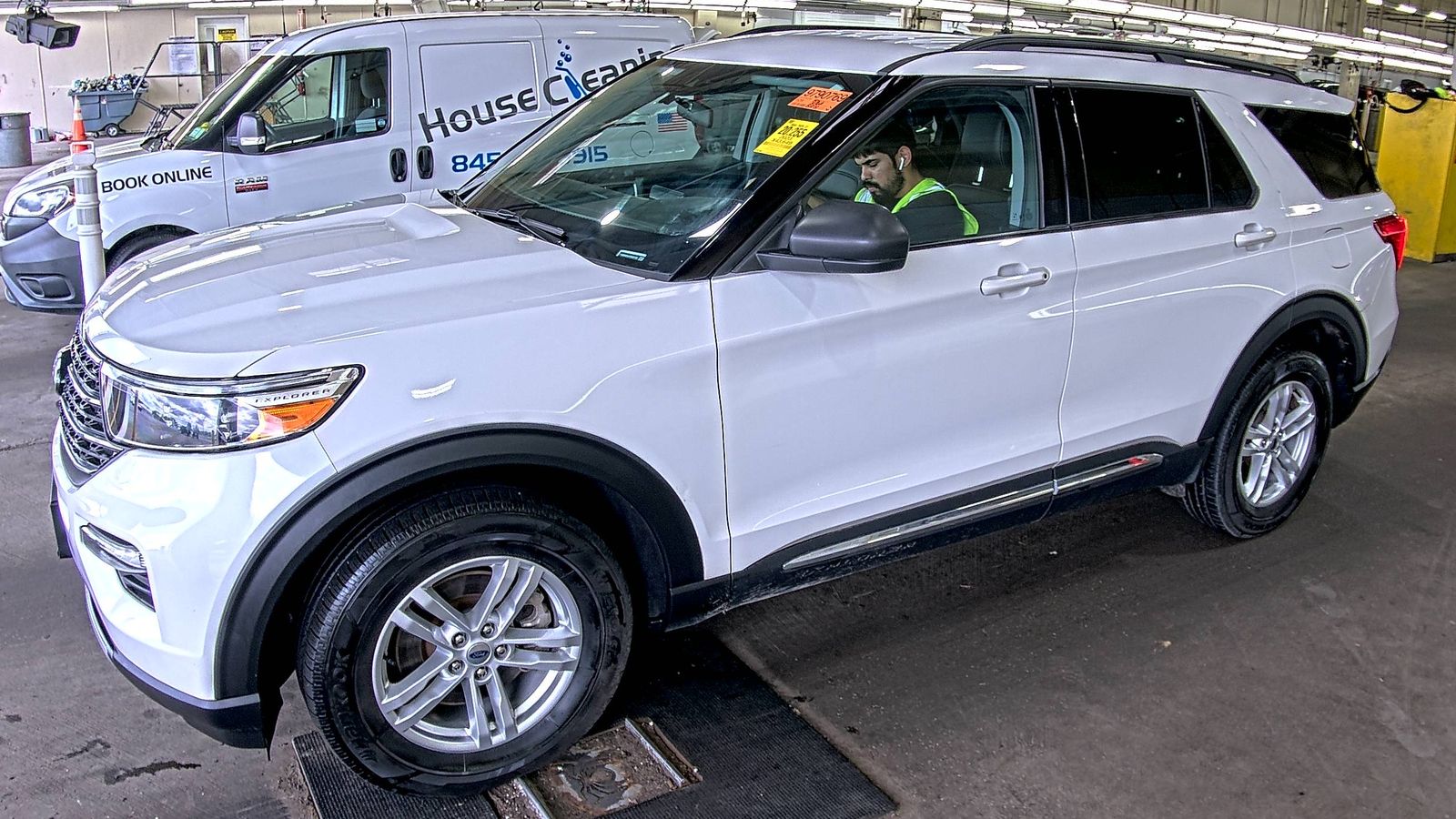 FORD EXPLORER - 1