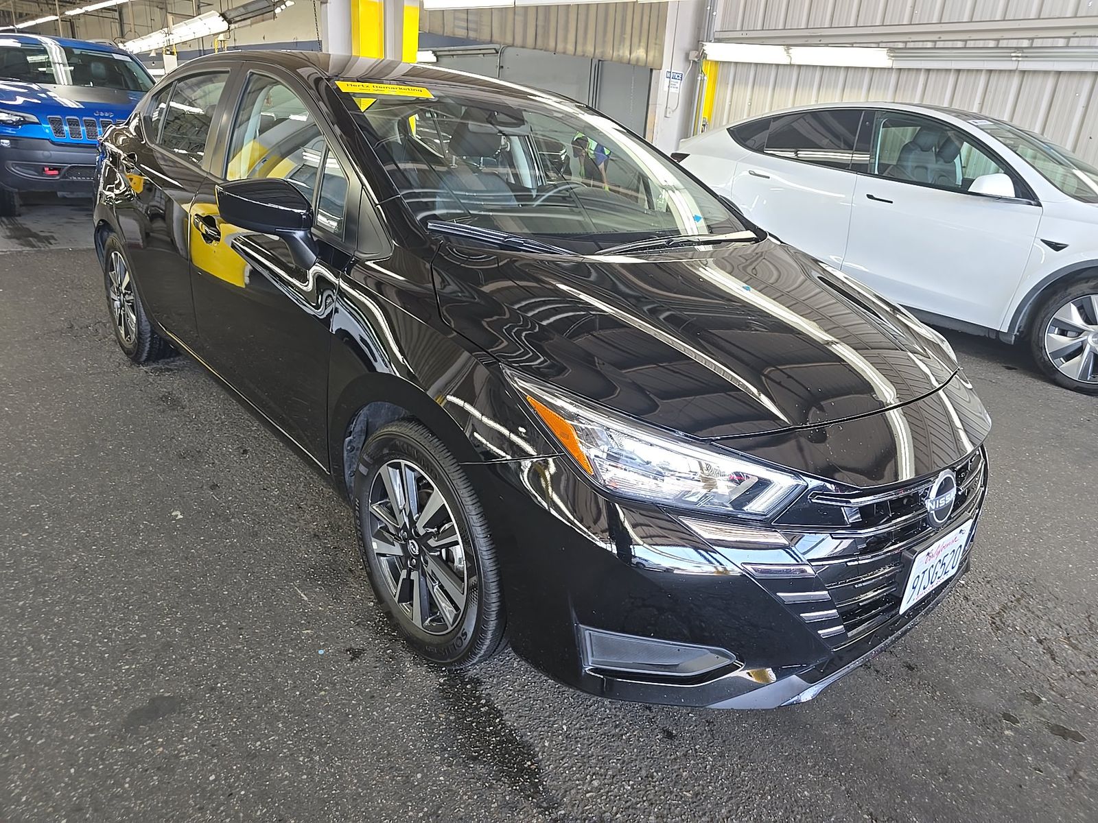 NISSAN VERSA - 4