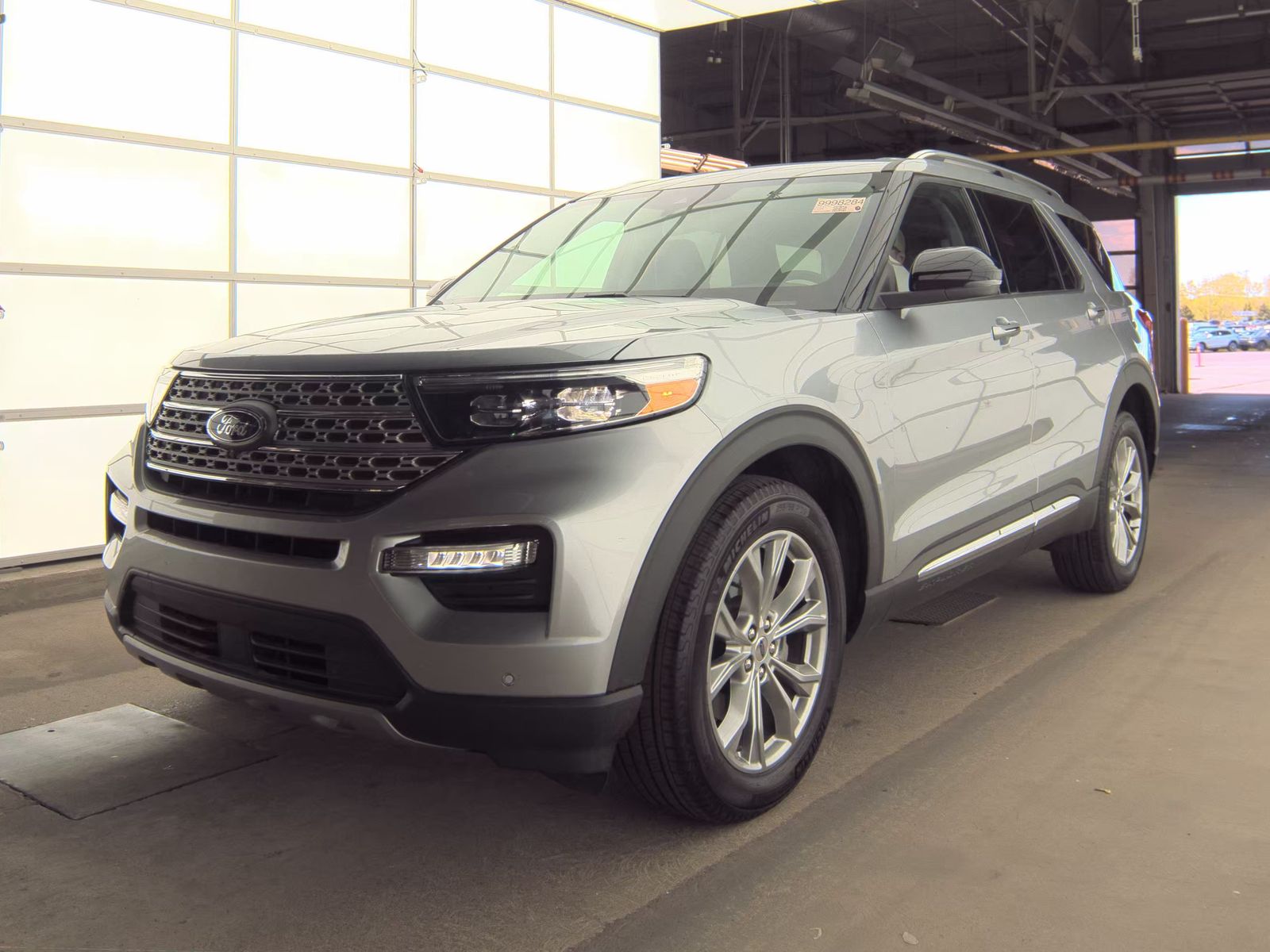 FORD EXPLORER - 1