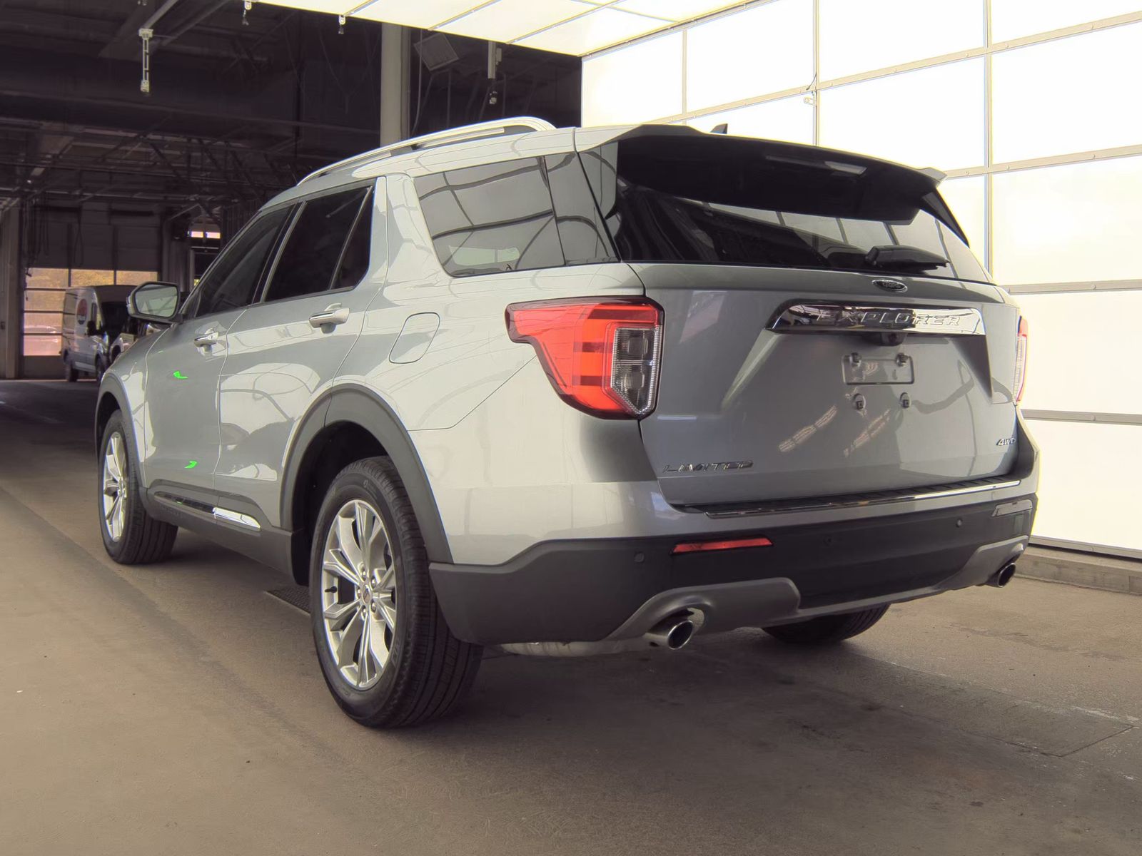 FORD EXPLORER - 9