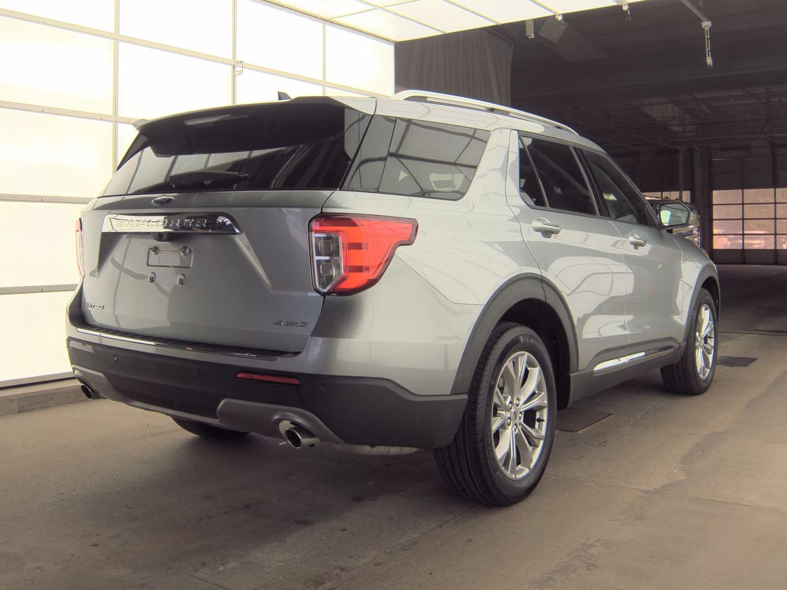 FORD EXPLORER - 6