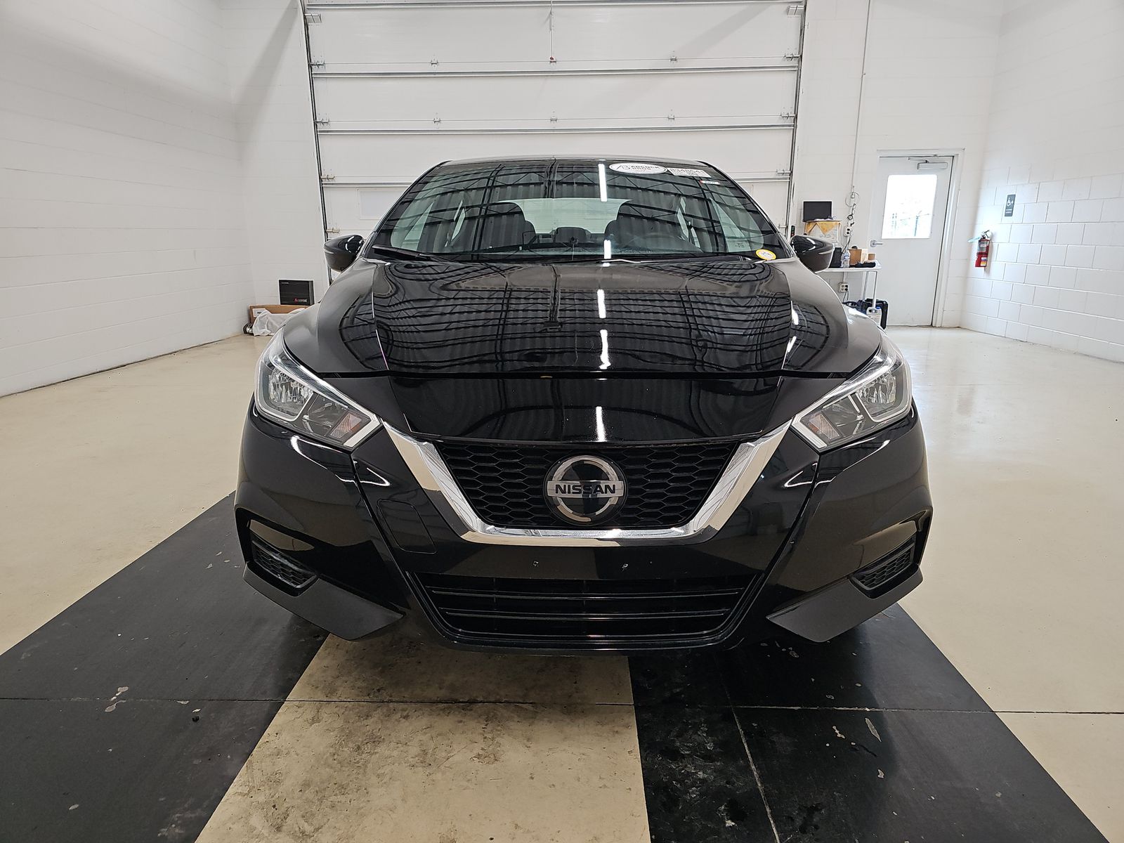 NISSAN VERSA - 3