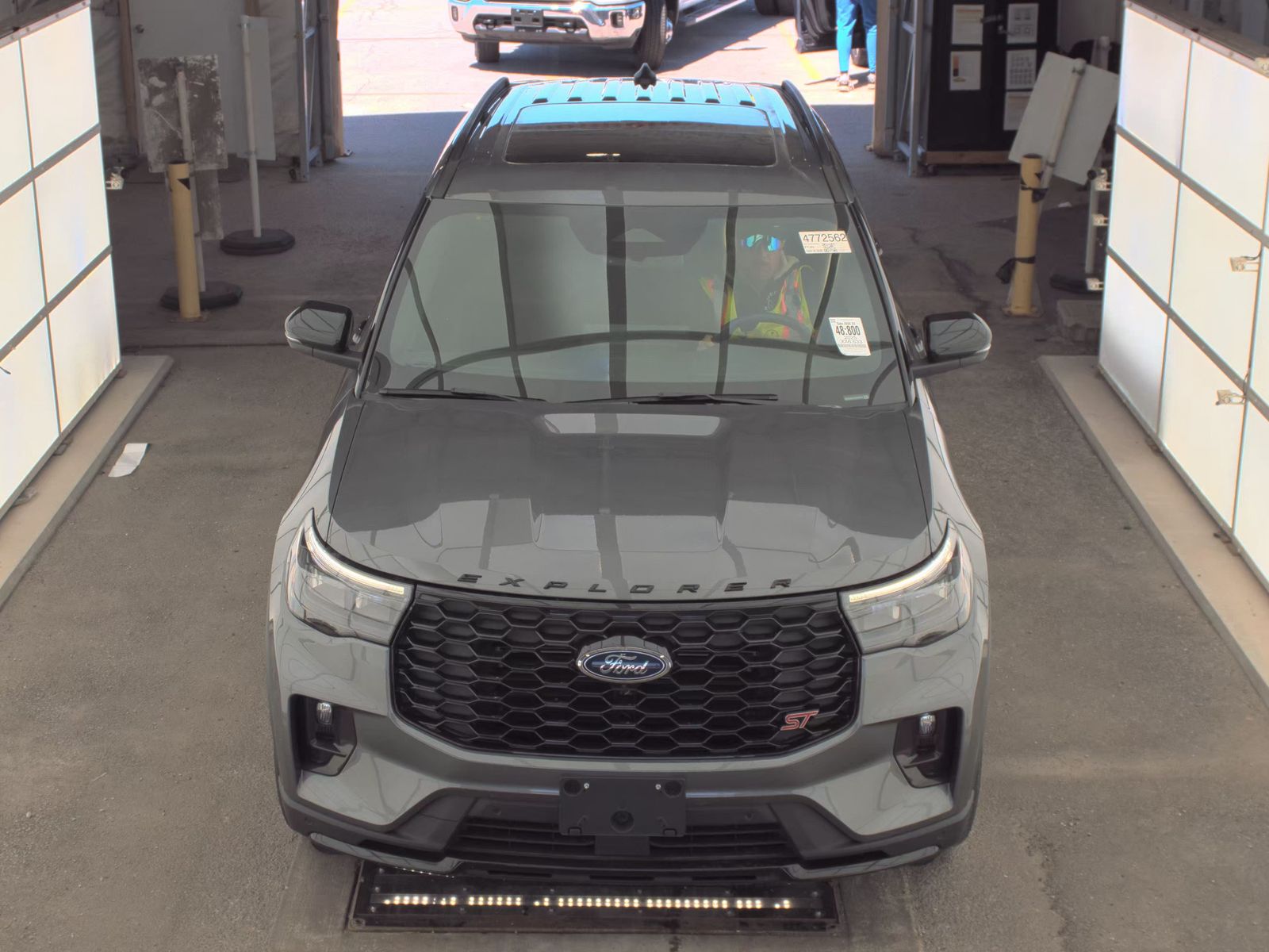 FORD EXPLORER - 3