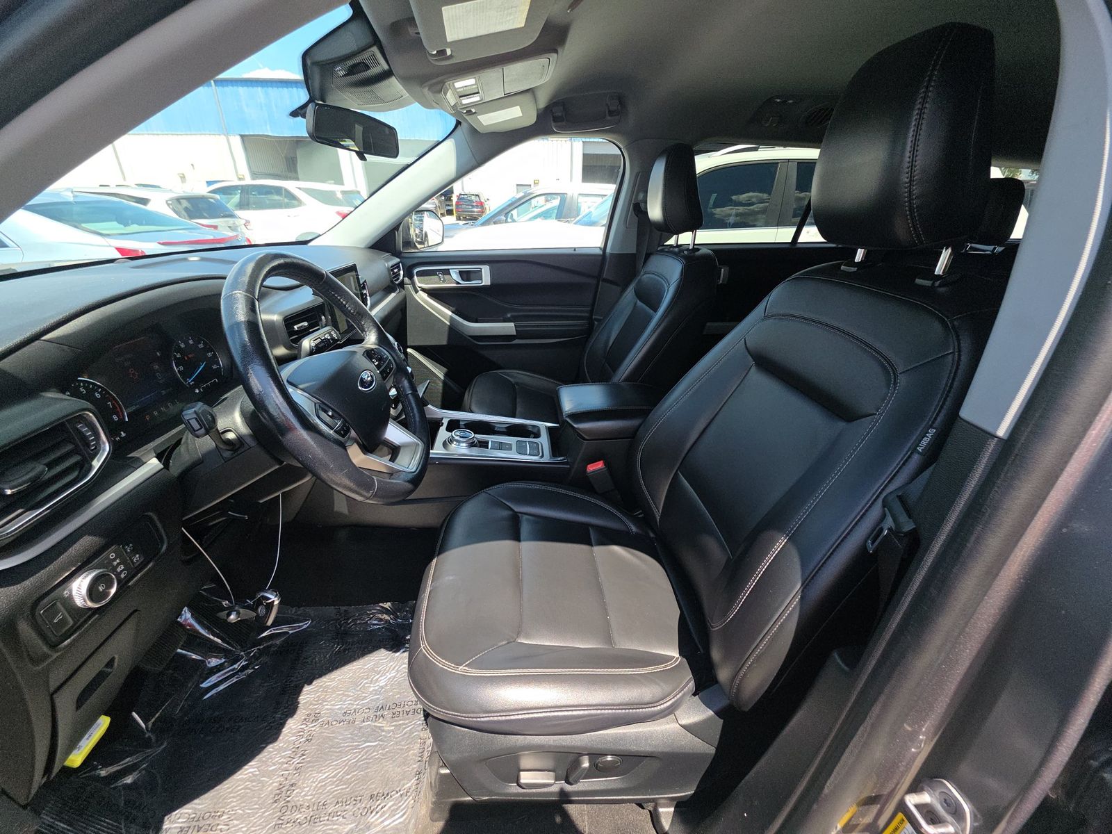2022 Ford Explorer XLT RWD