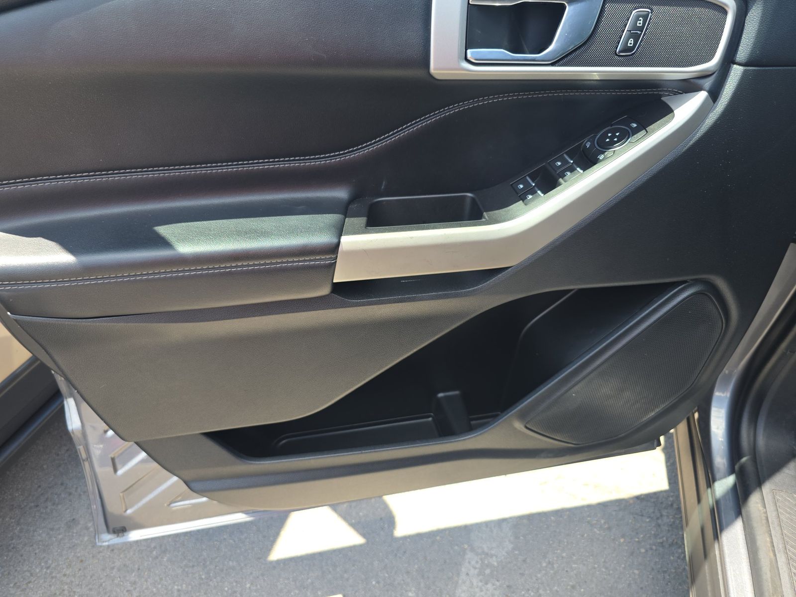 2022 Ford Explorer XLT RWD