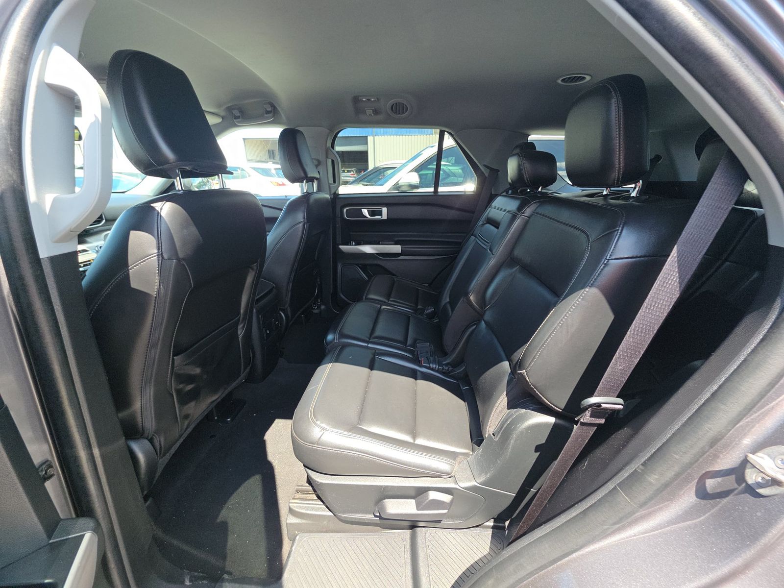 2022 Ford Explorer XLT RWD