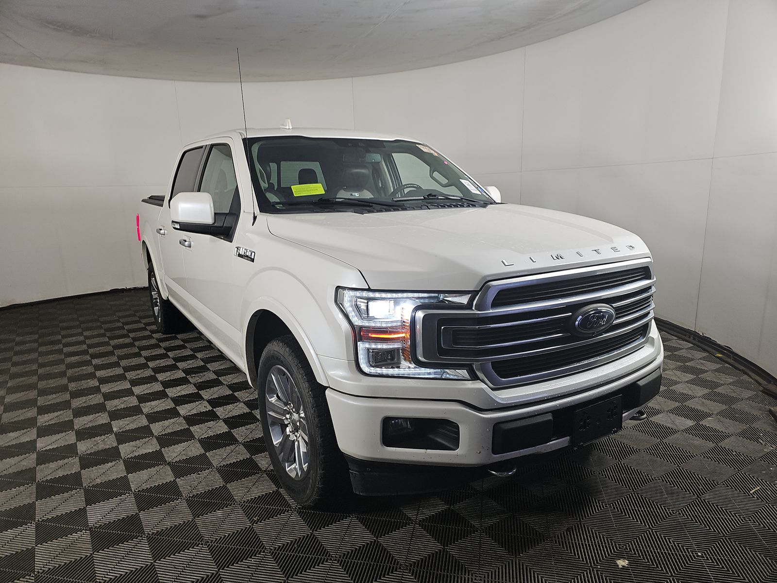 FORD F-150 - 4