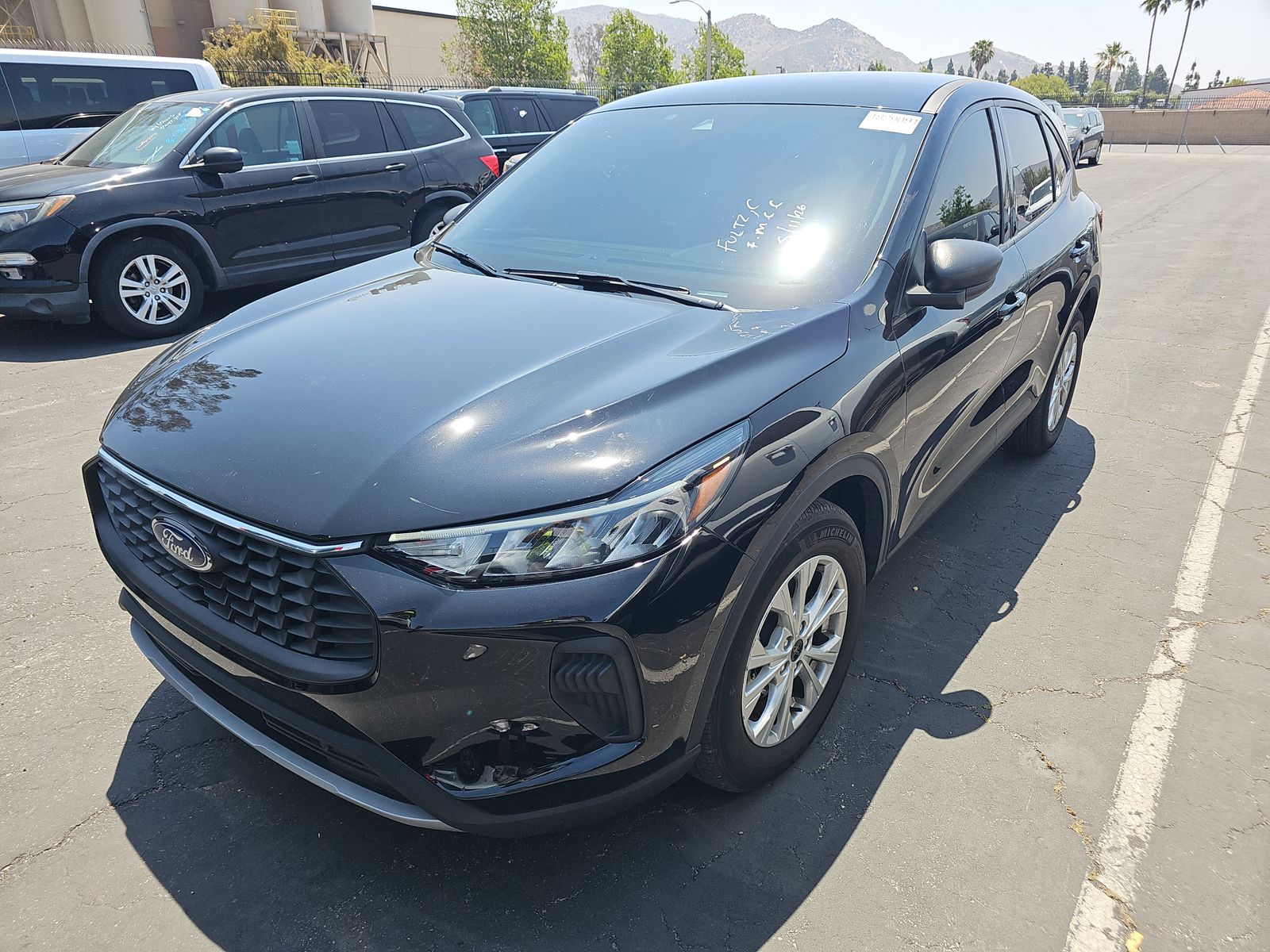 FORD ESCAPE - 1