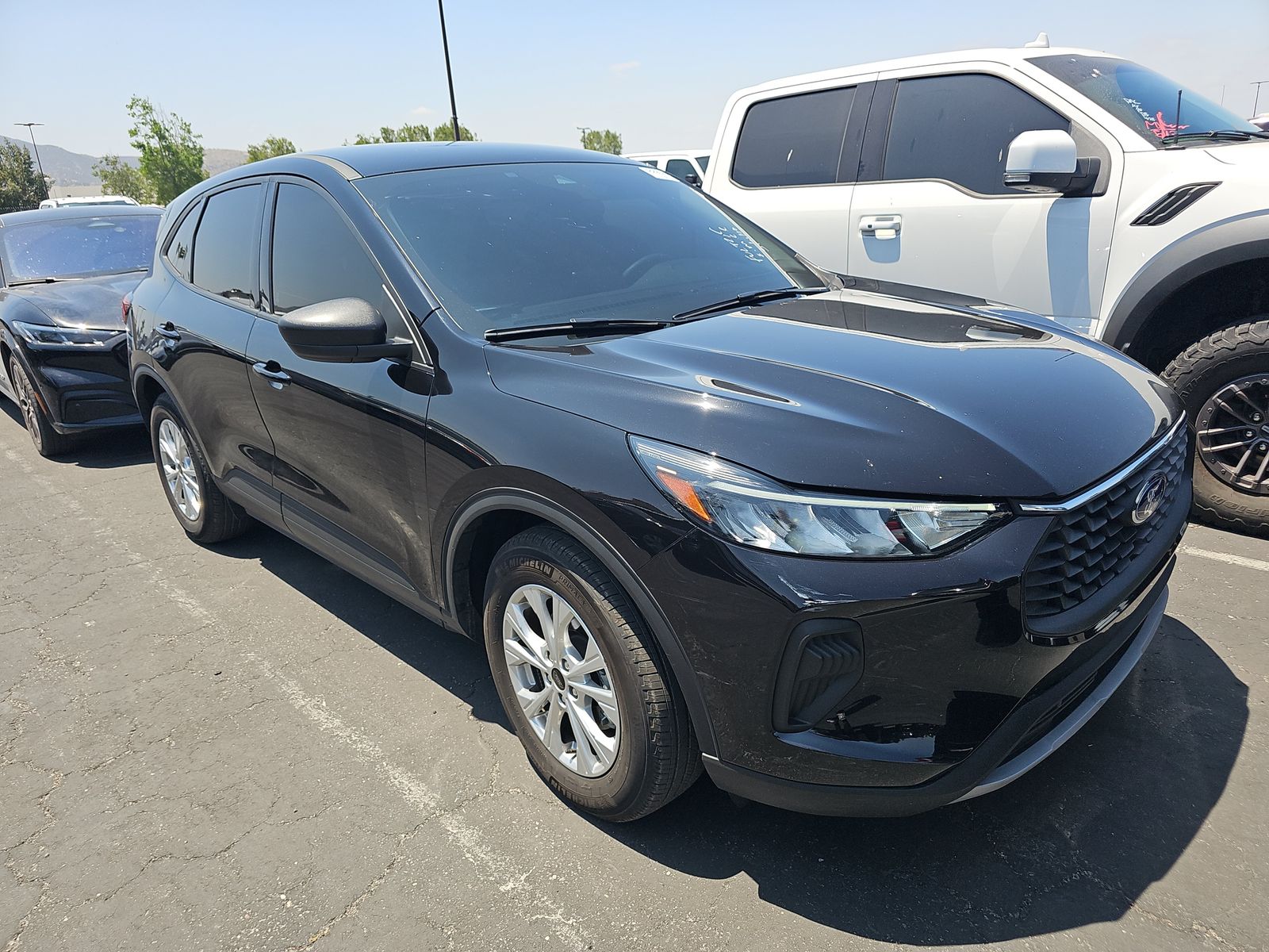 FORD ESCAPE - 4