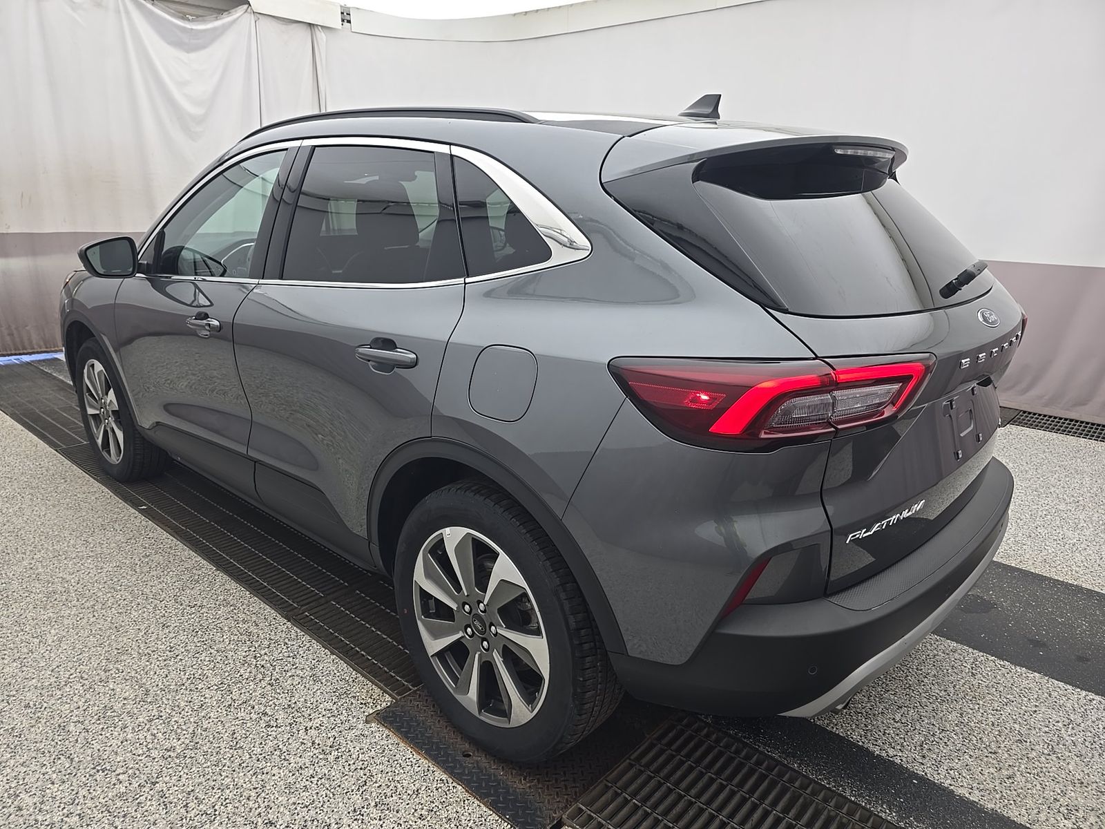 FORD ESCAPE - 7