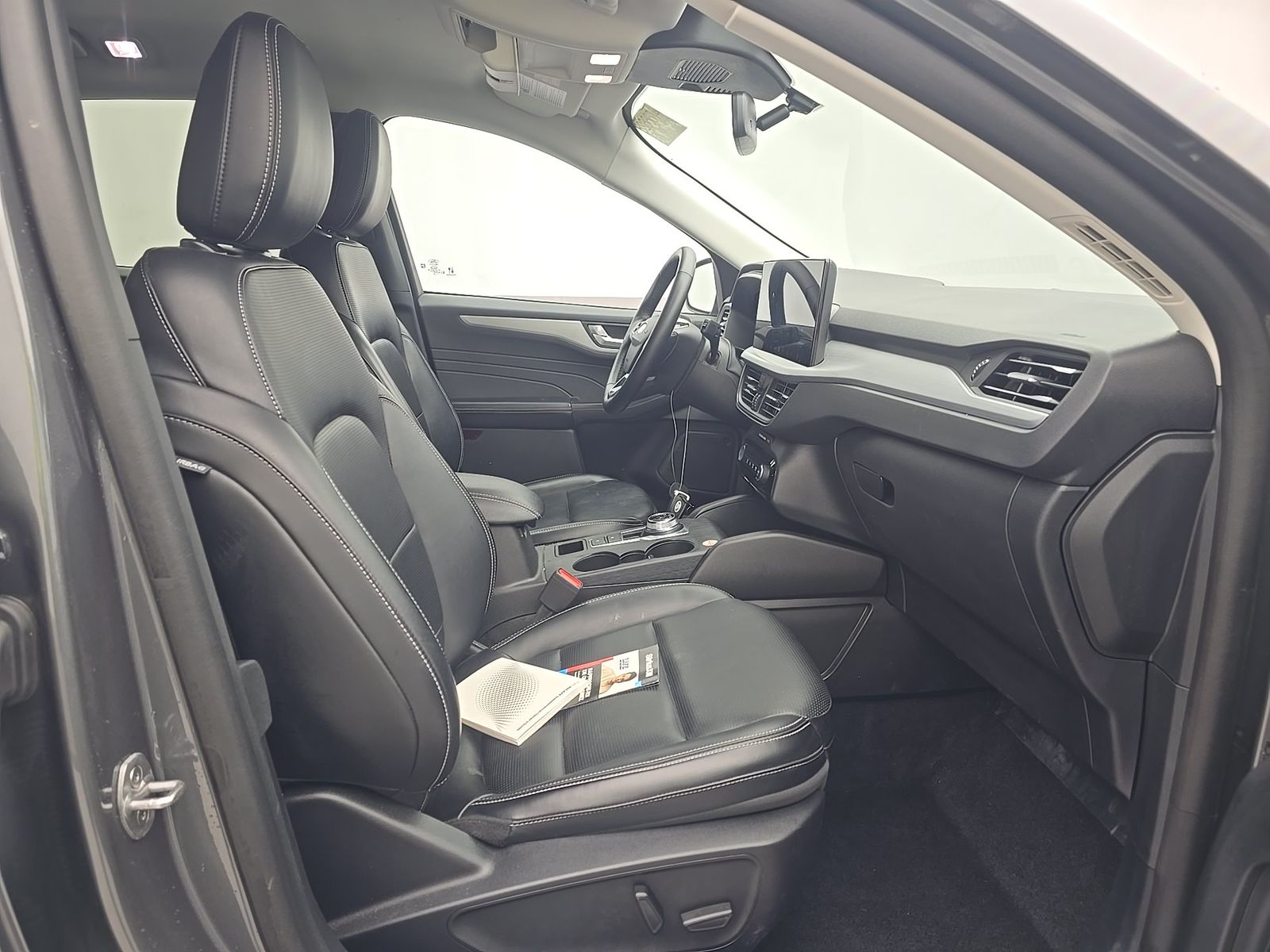 FORD ESCAPE - 9