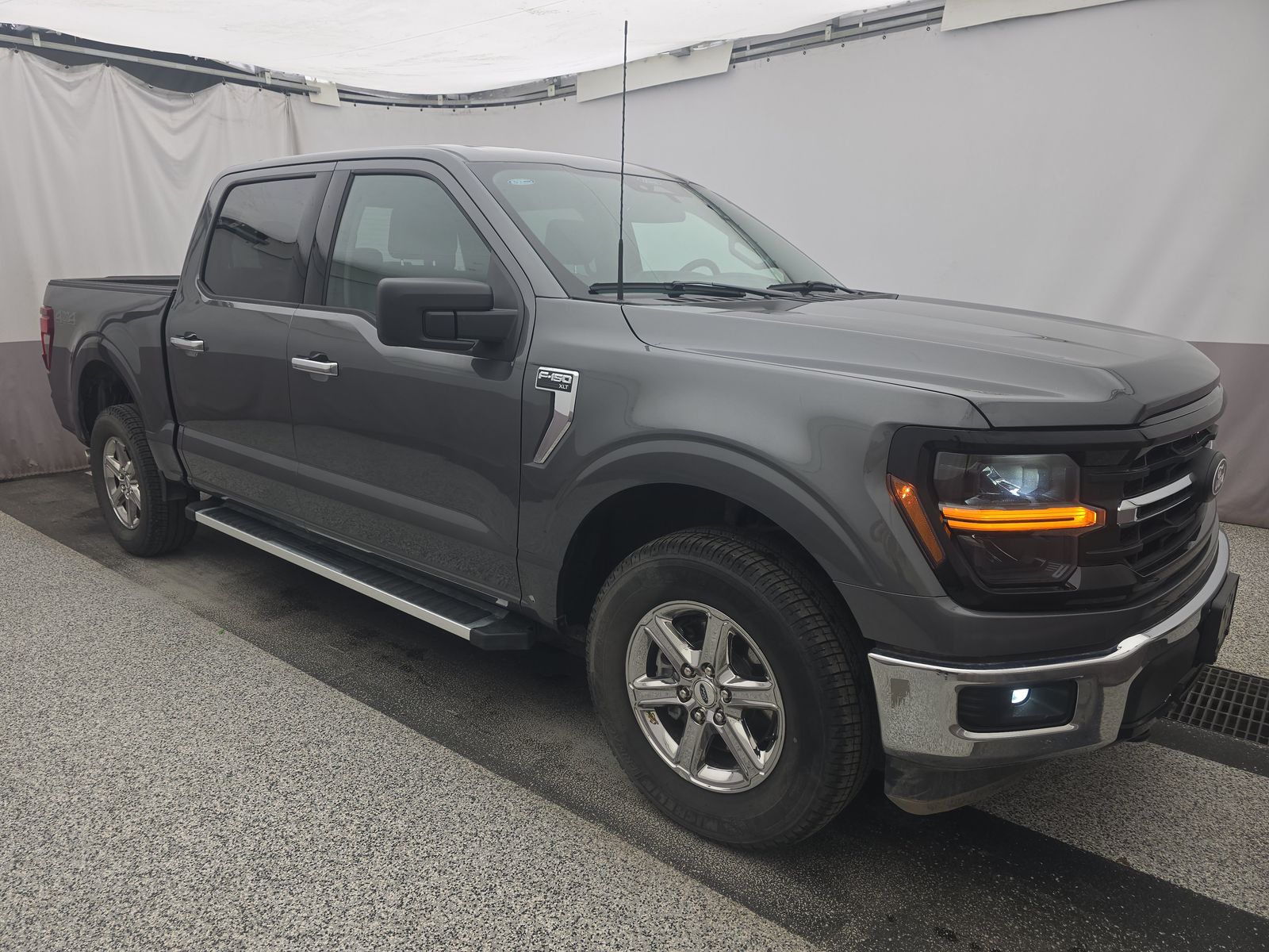 FORD F-150 - 4