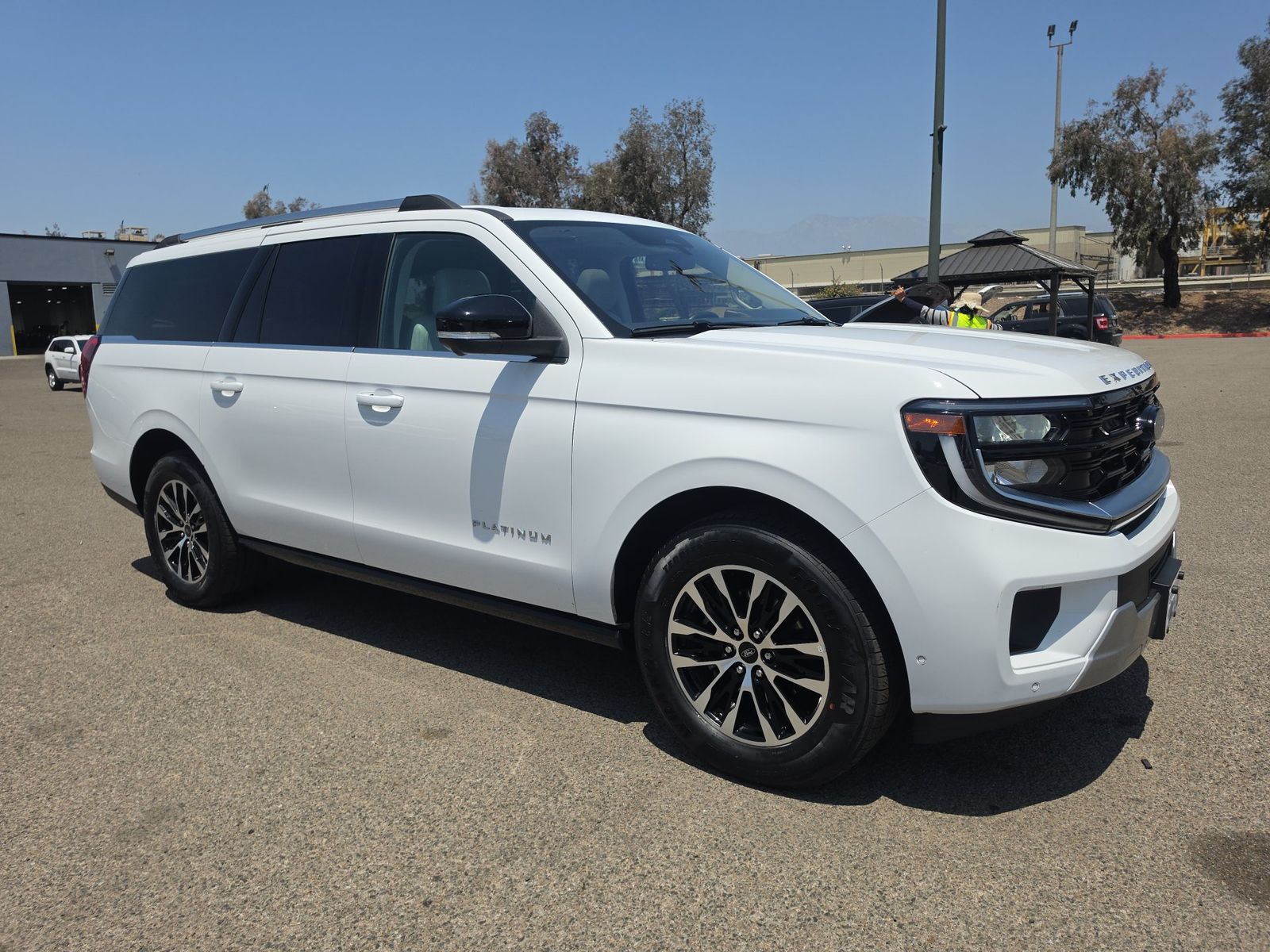 FORD EXPEDITION MAX - 4