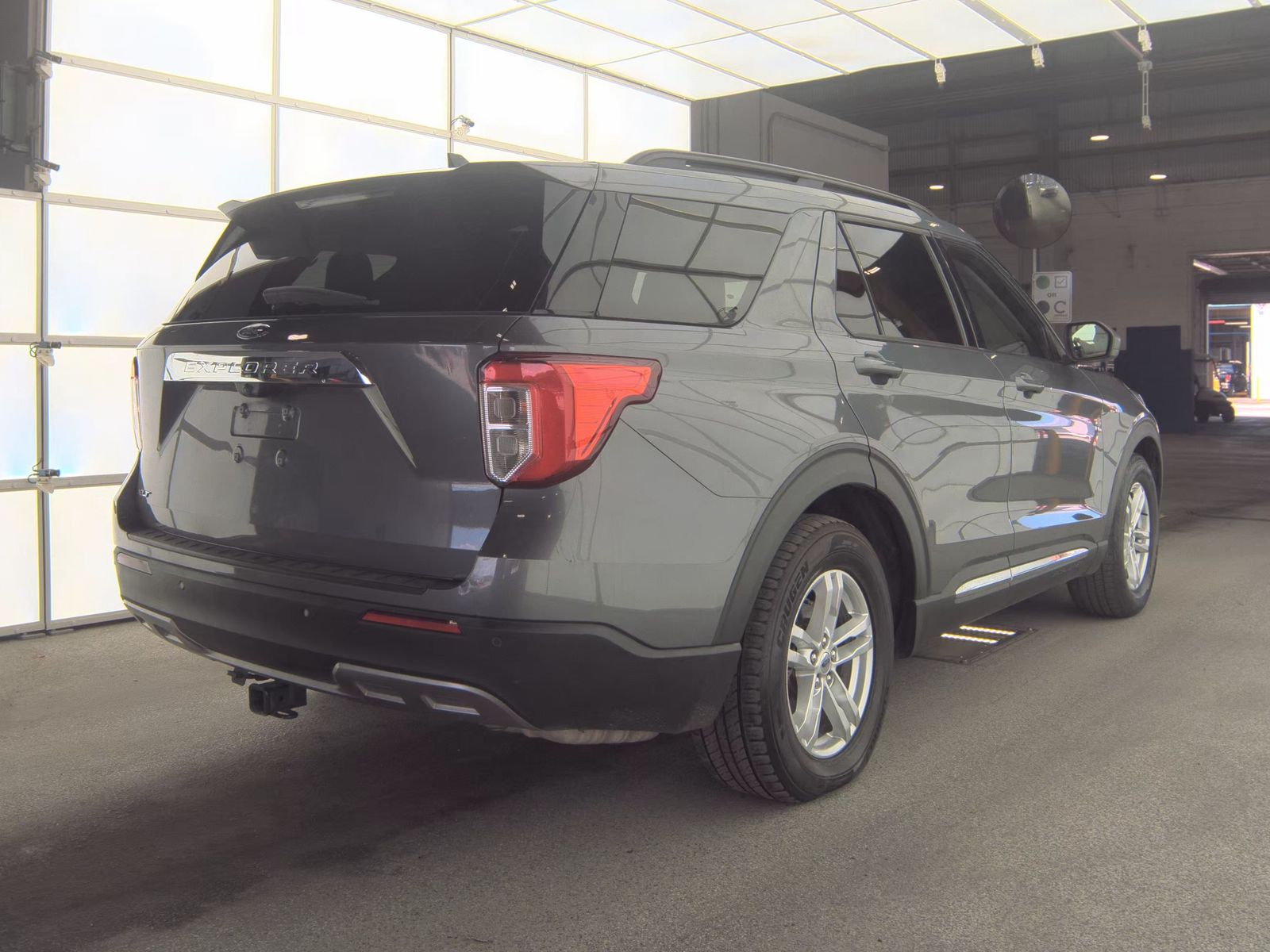 2022 Ford Explorer XLT RWD