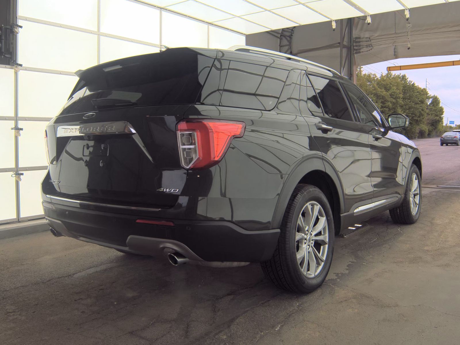 FORD EXPLORER - 6