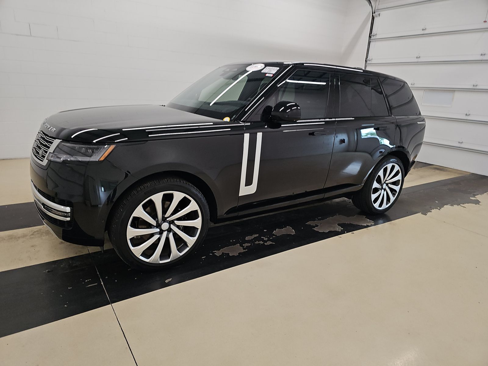 2025 Land Rover Range Rover 3.0 SE SWB's photo
