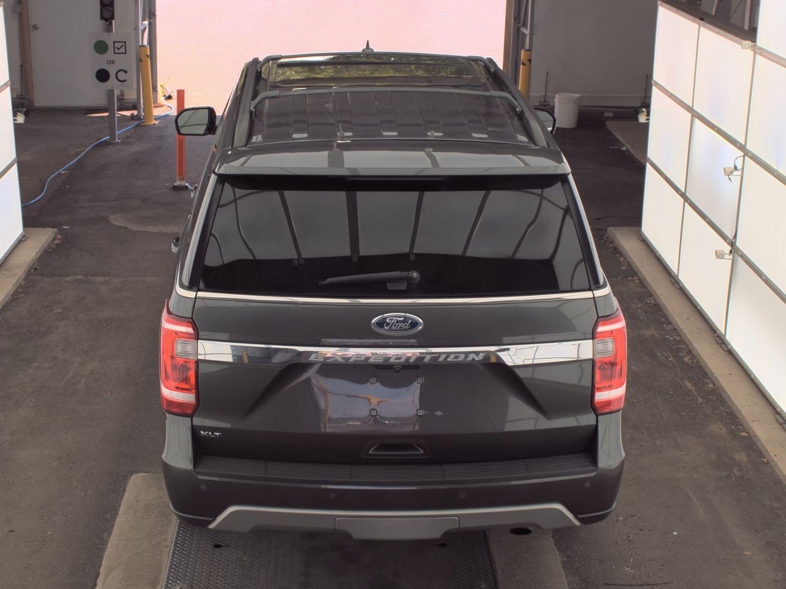 FORD EXPEDITION - 6